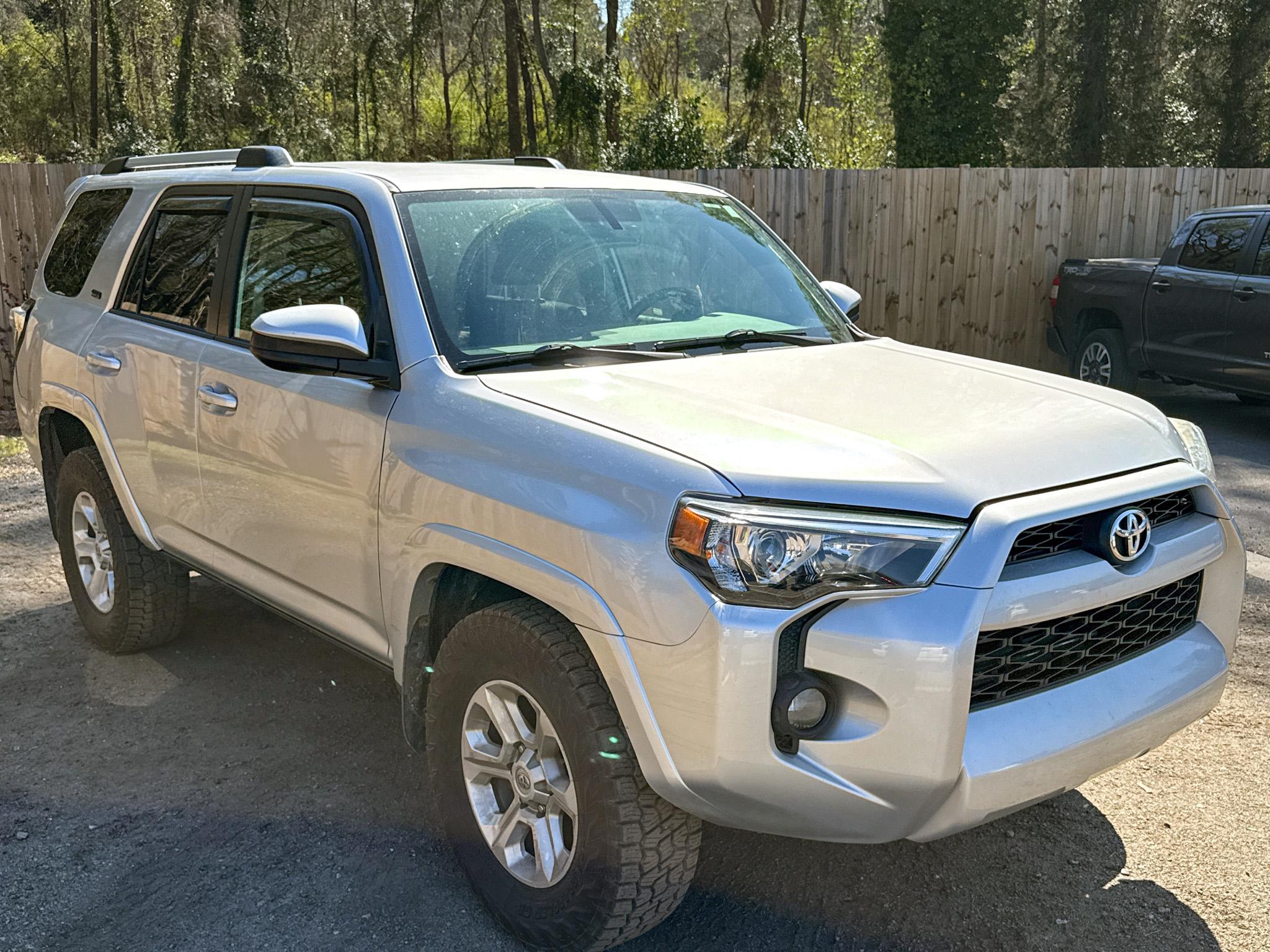 Toyota 4Runner SR5 2WD (Natl) 2019
