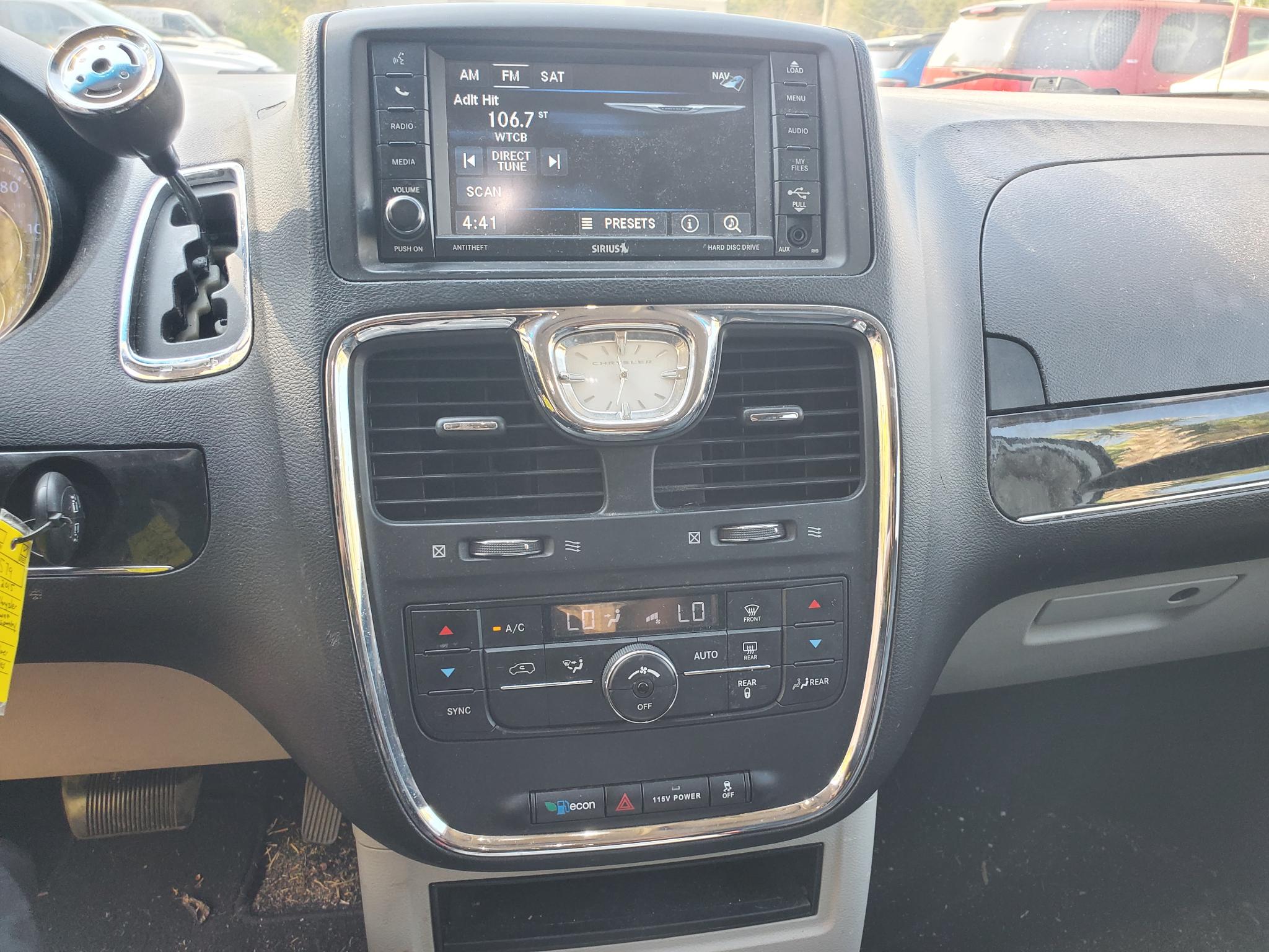 Chrysler Town & Country 4dr Wgn Touring 2015