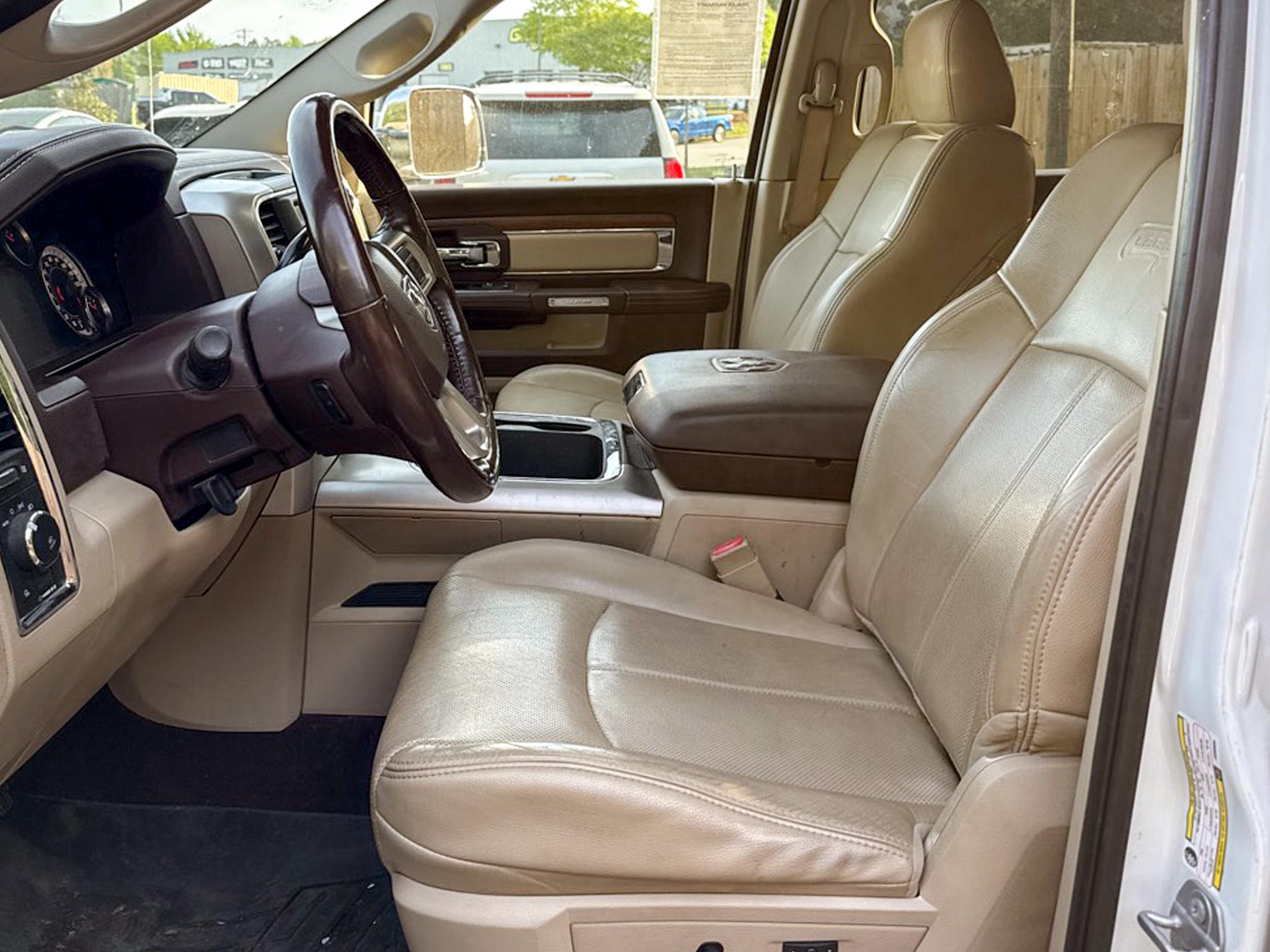 RAM 2500 Laramie 4x4 Crew Cab 6'4" Box 2018