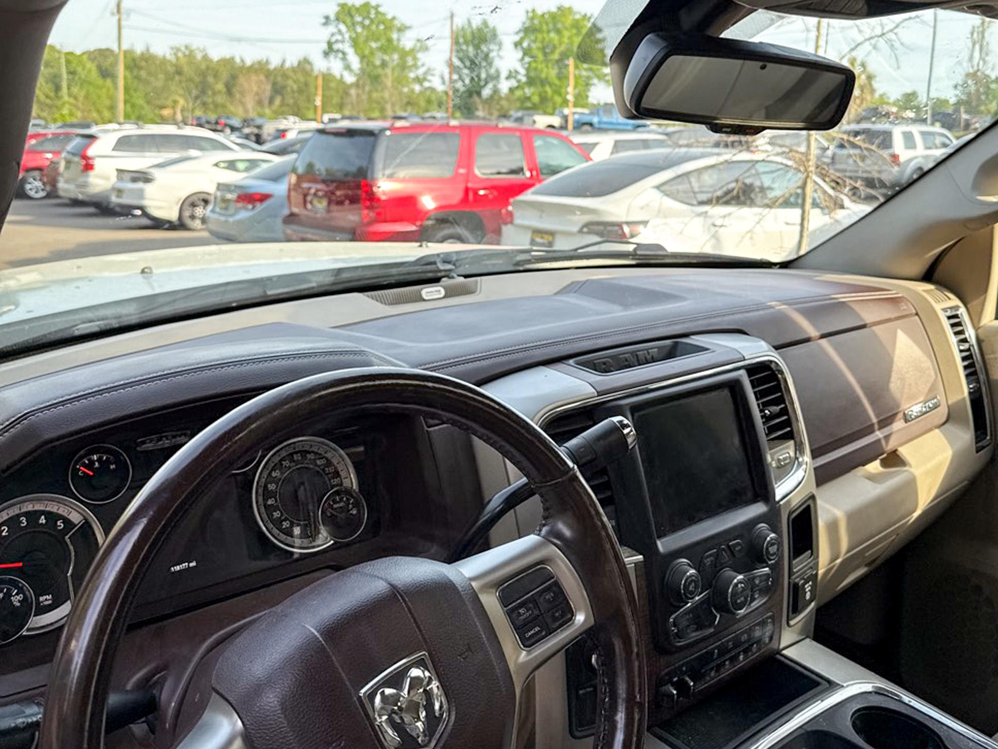 RAM 2500 Laramie 4x4 Crew Cab 6'4" Box 2018