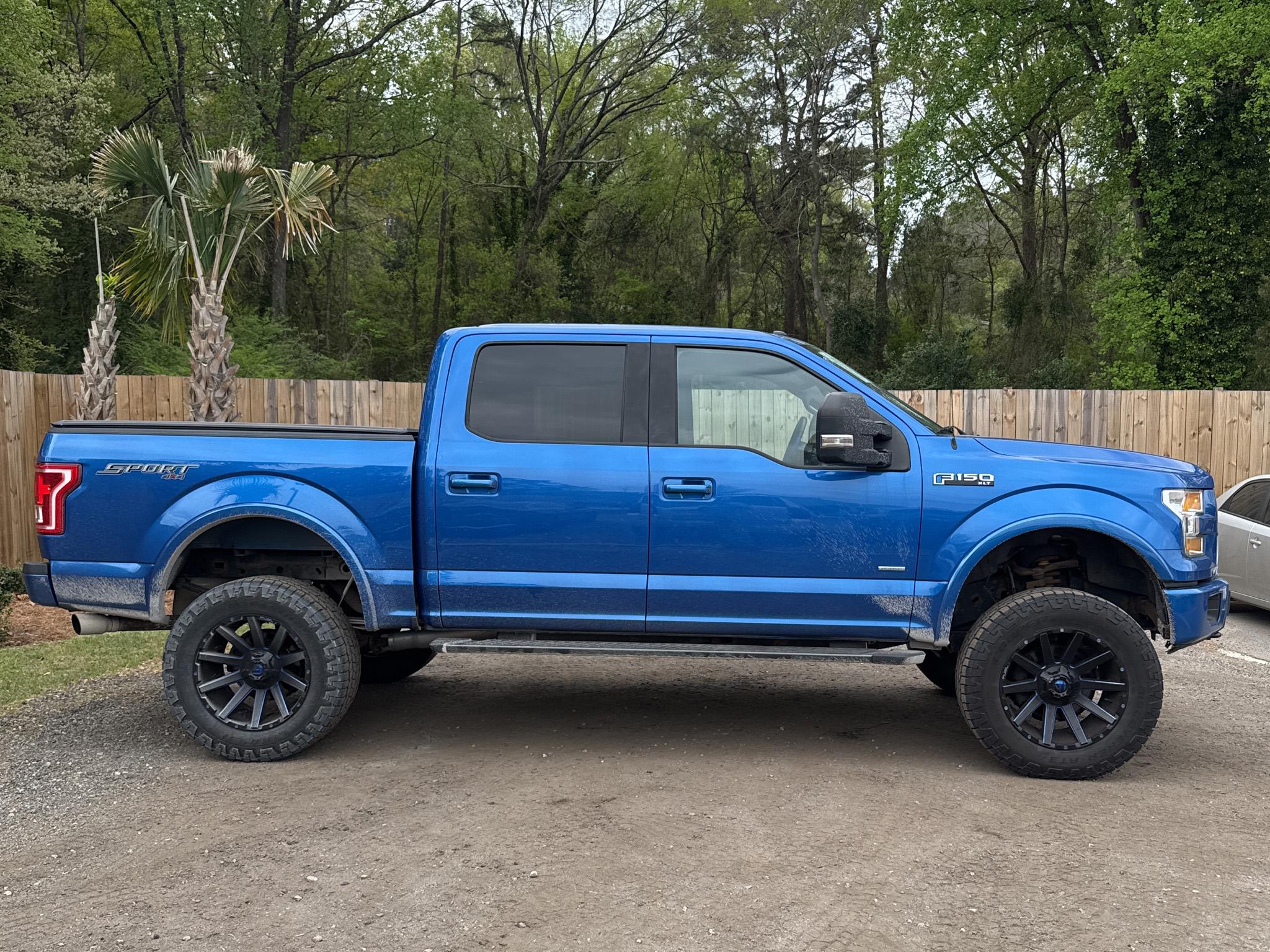 Ford F-150 4WD SuperCrew 145" XLT 2016