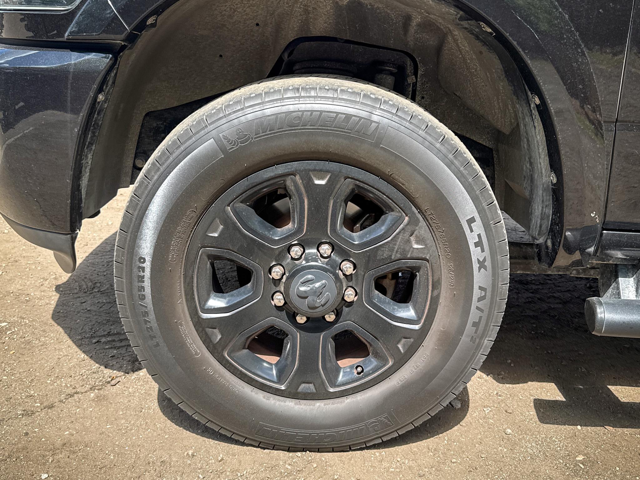 RAM 2500 Lone Star 4x4 Crew Cab 6'4" Box 2017