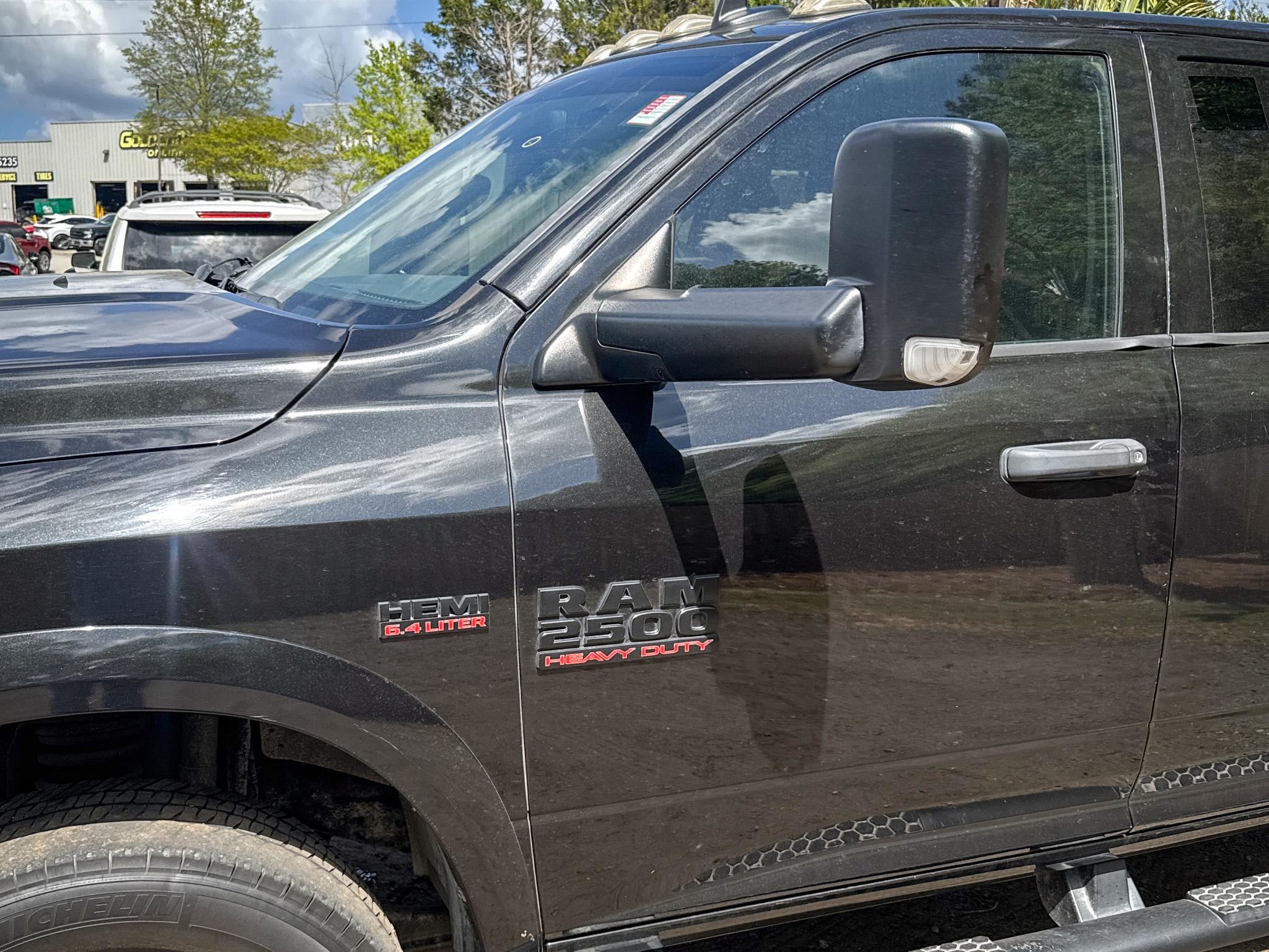 RAM 2500 Lone Star 4x4 Crew Cab 6'4" Box 2017