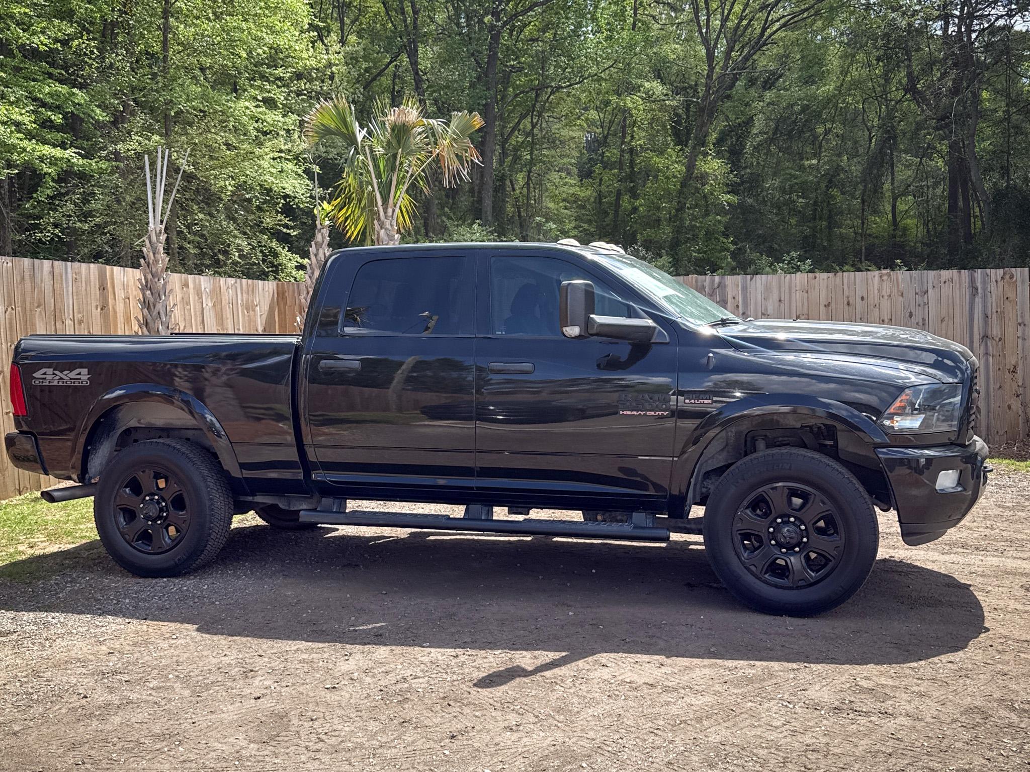RAM 2500 Lone Star 4x4 Crew Cab 6'4" Box 2017
