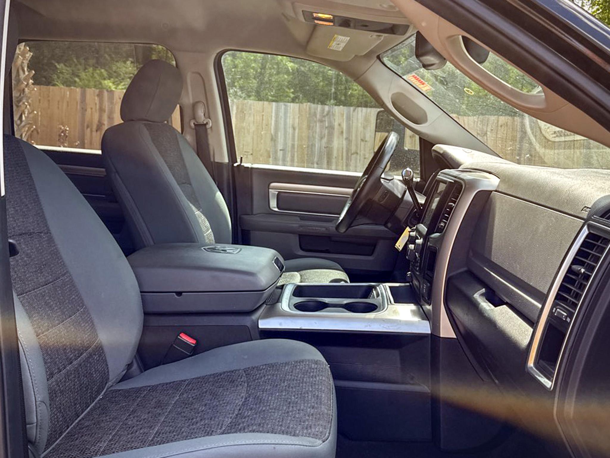 RAM 2500 Lone Star 4x4 Crew Cab 6'4" Box 2017