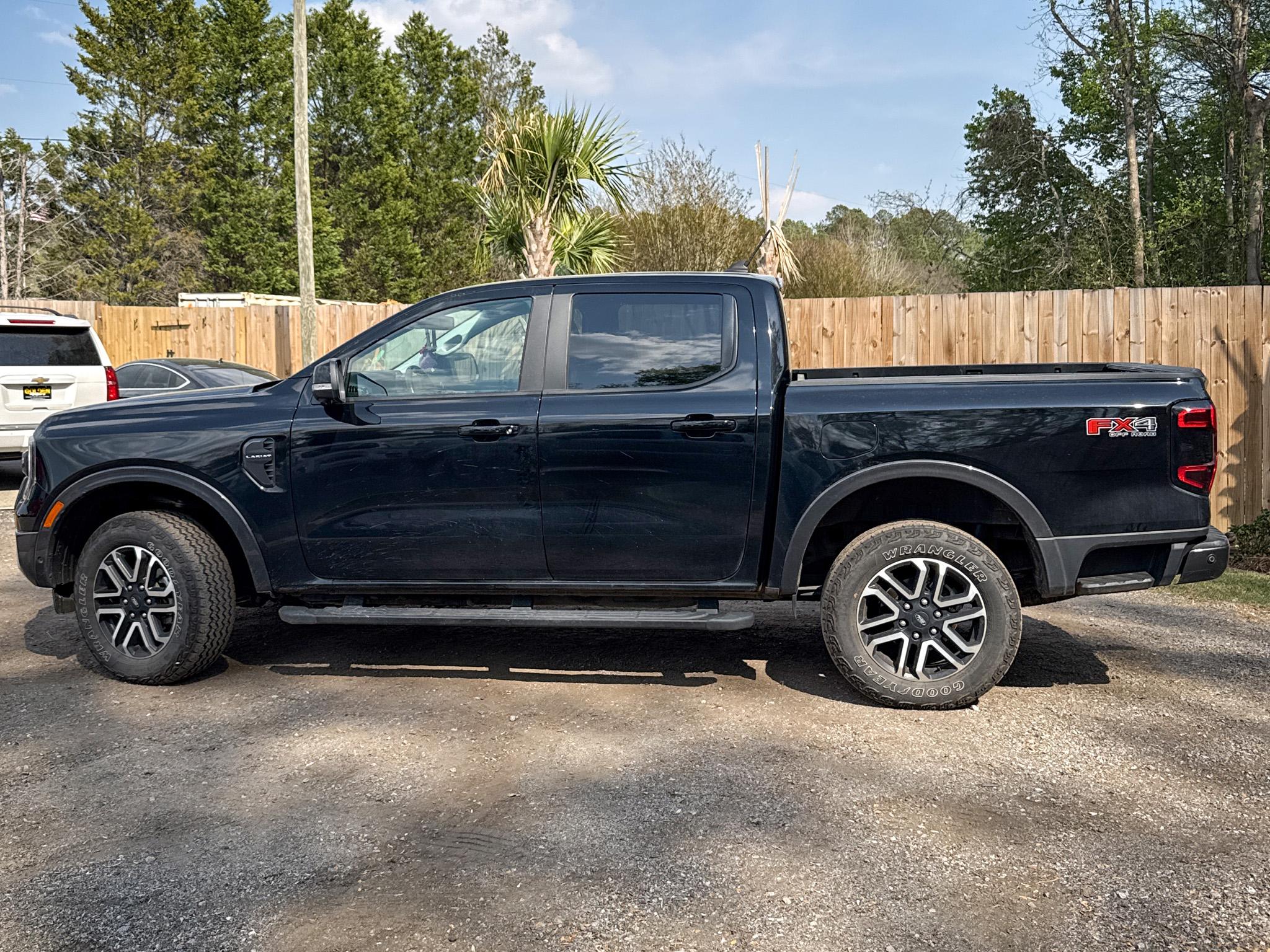 Ford Ranger LARIAT 4WD SuperCrew 5' Box 2024