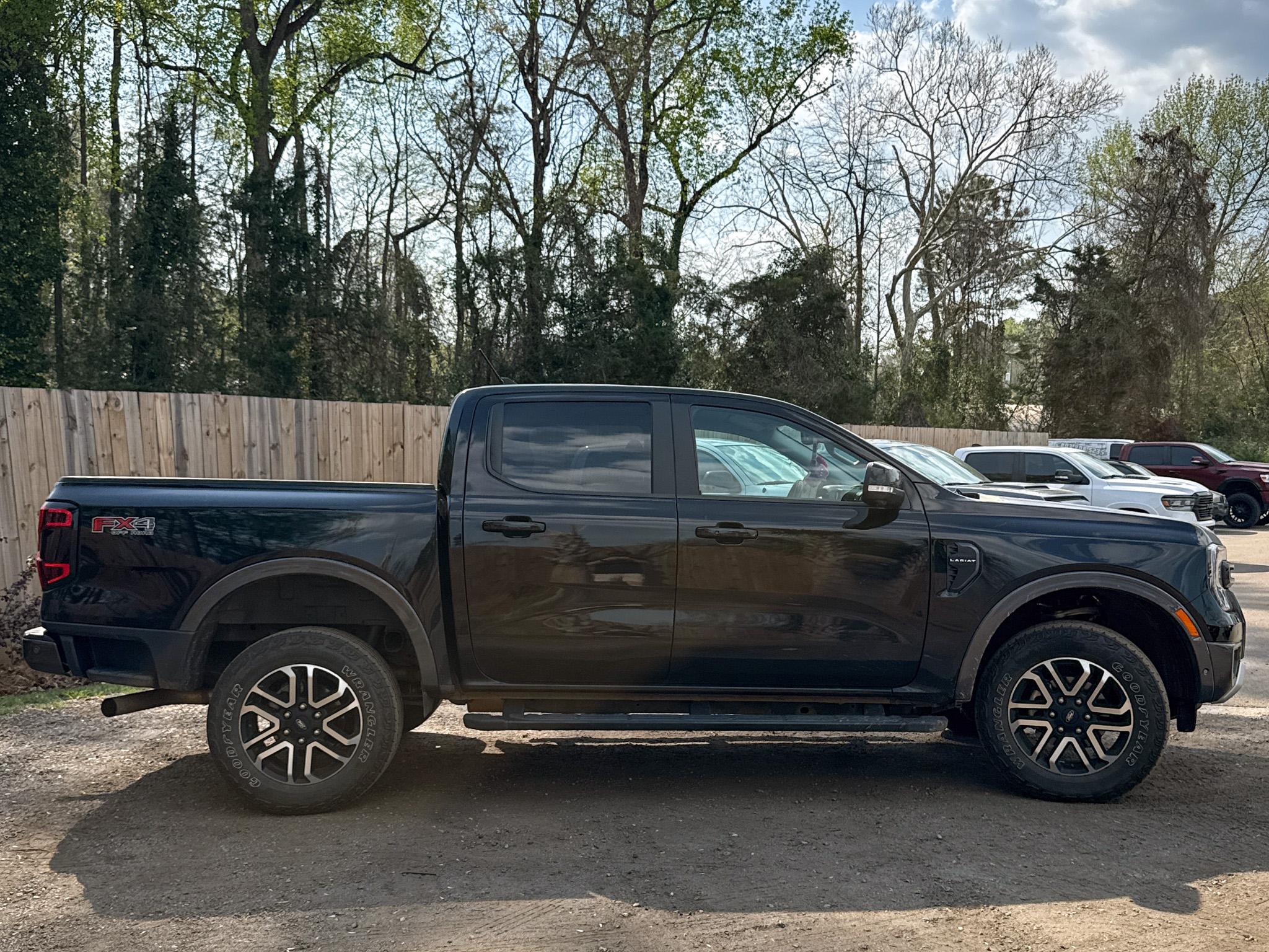 Ford Ranger LARIAT 4WD SuperCrew 5' Box 2024