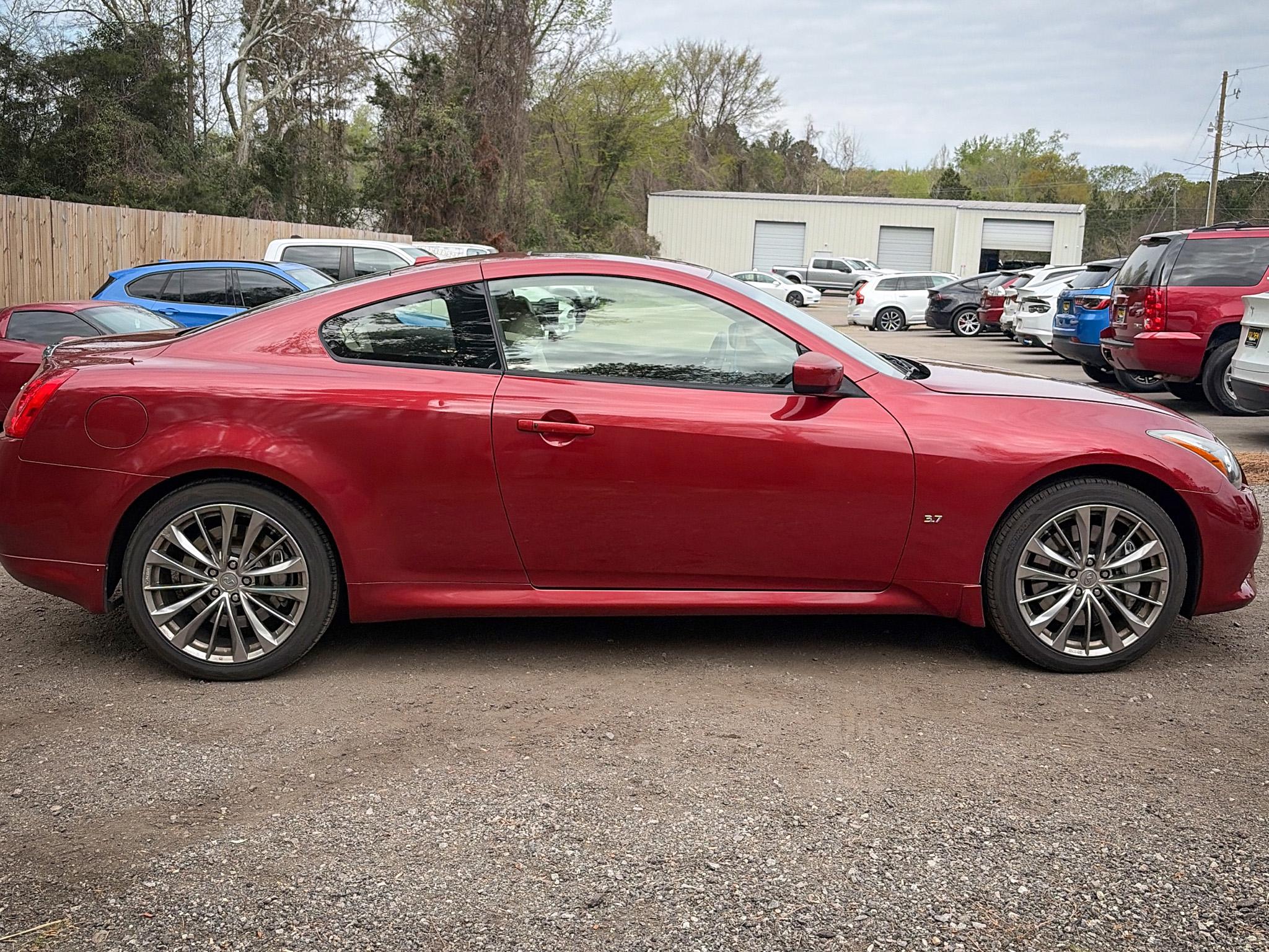 Infiniti Q60 Coupe  2014