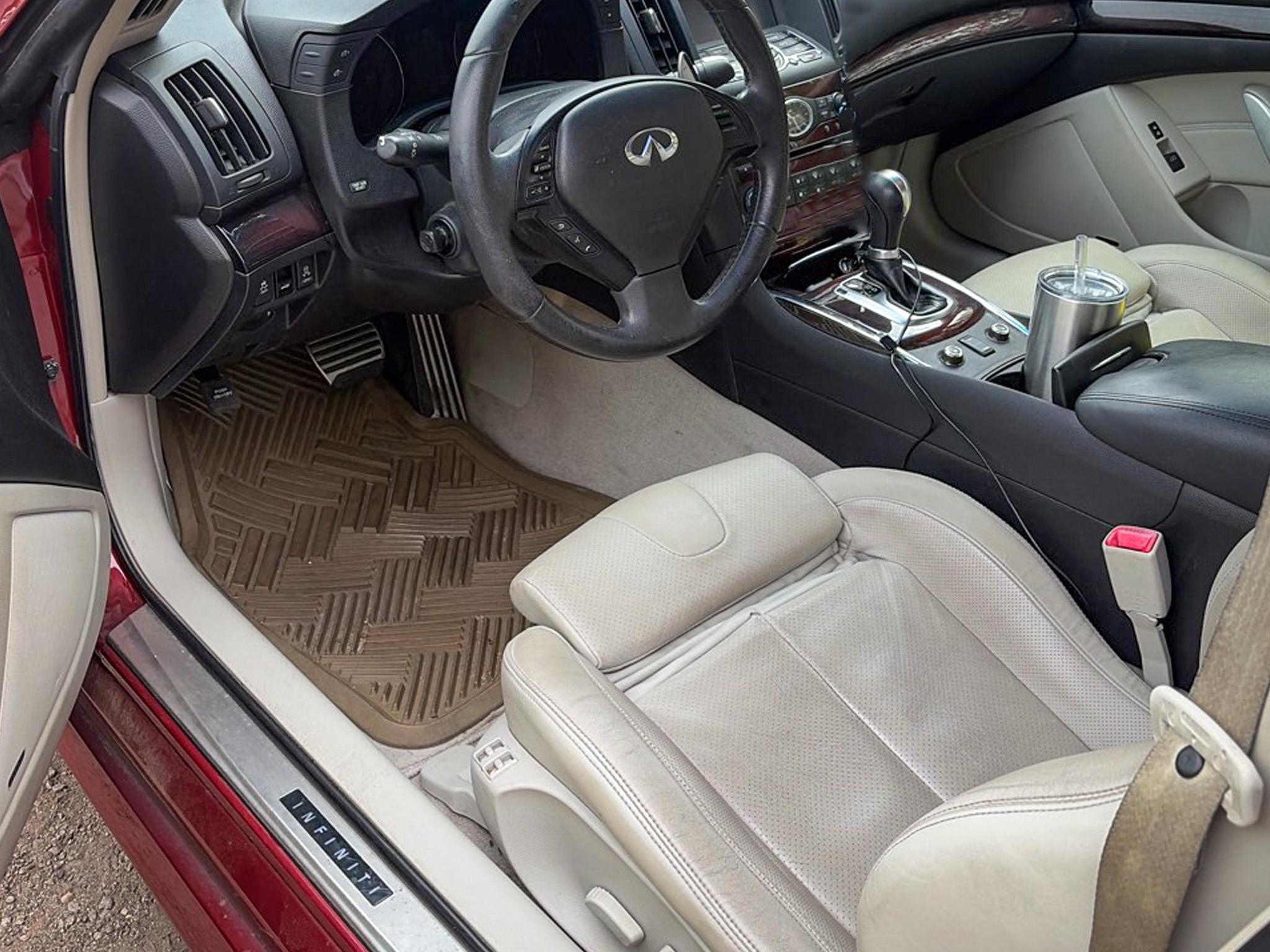 Infiniti Q60 Coupe  2014