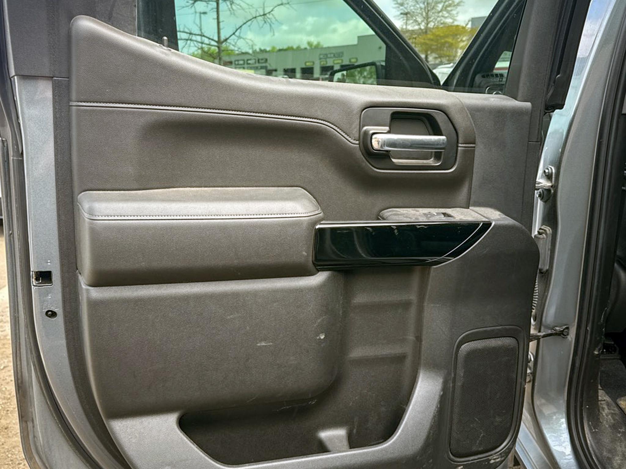 Chevrolet Silverado 1500 4WD Crew Cab 147" RST 2019