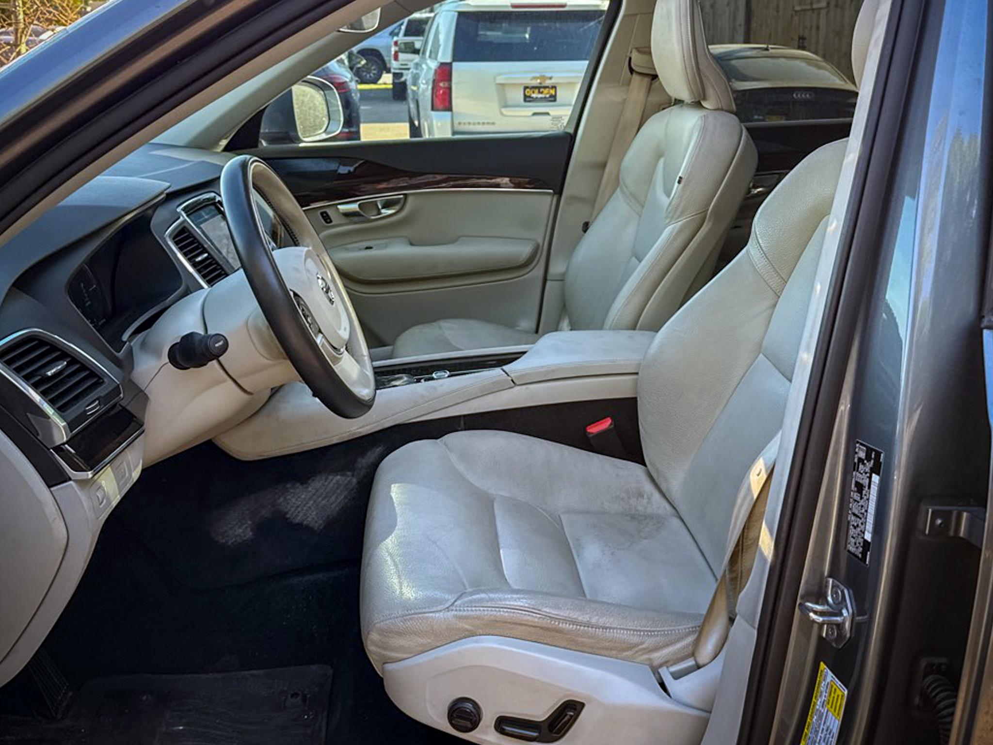 Volvo XC90 T6 AWD Momentum 2019