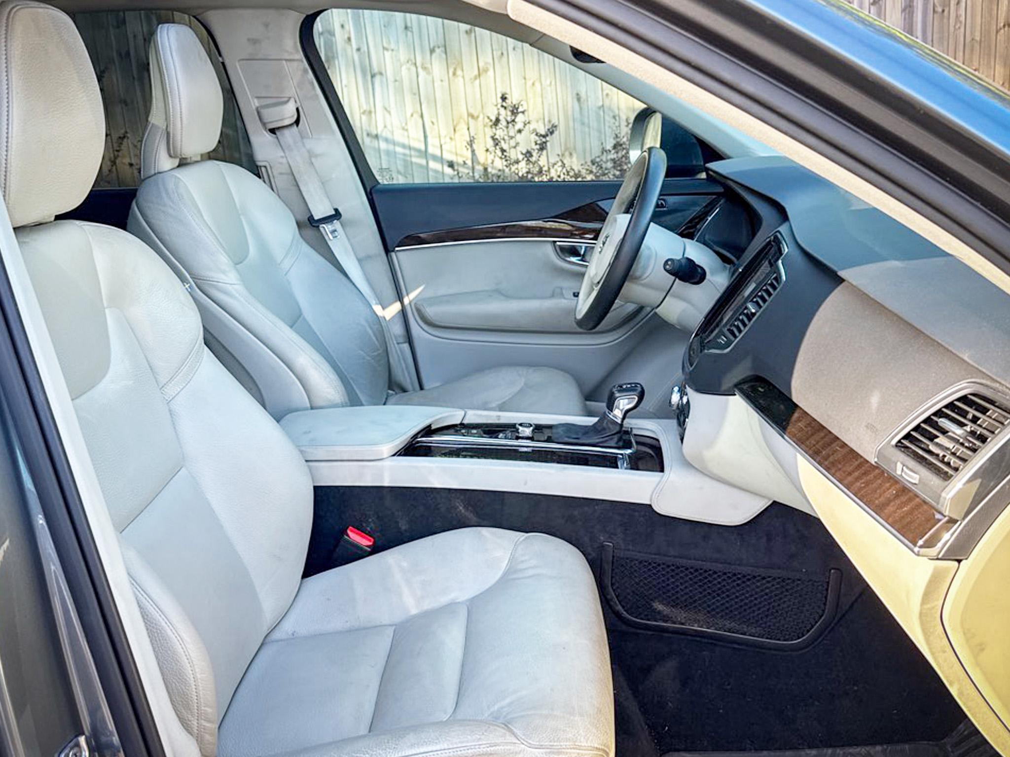 Volvo XC90 T6 AWD Momentum 2019