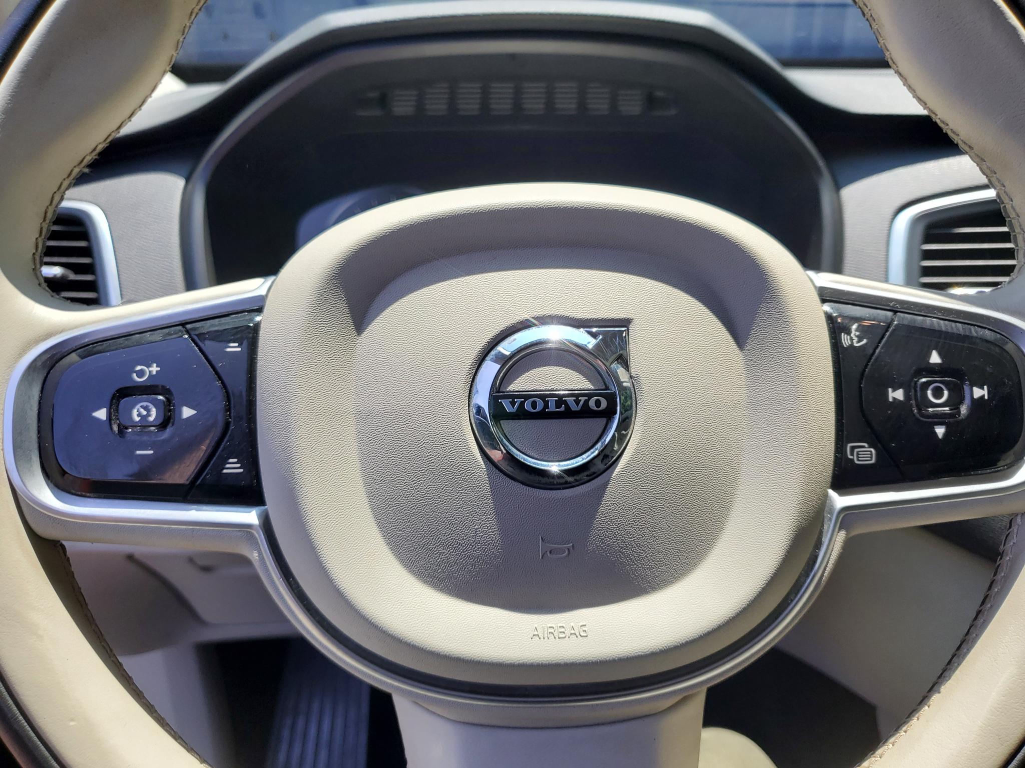 Volvo XC90  2019