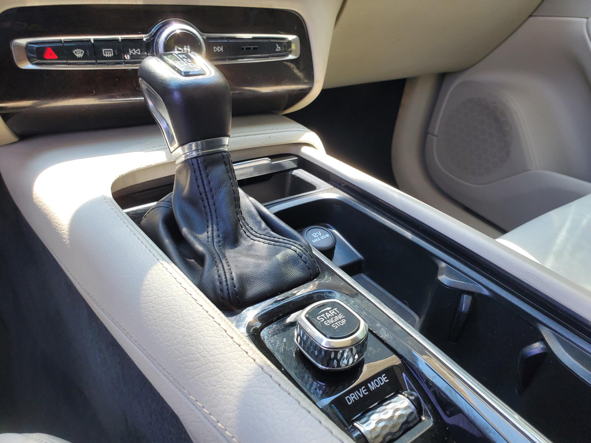 Volvo XC90  2019