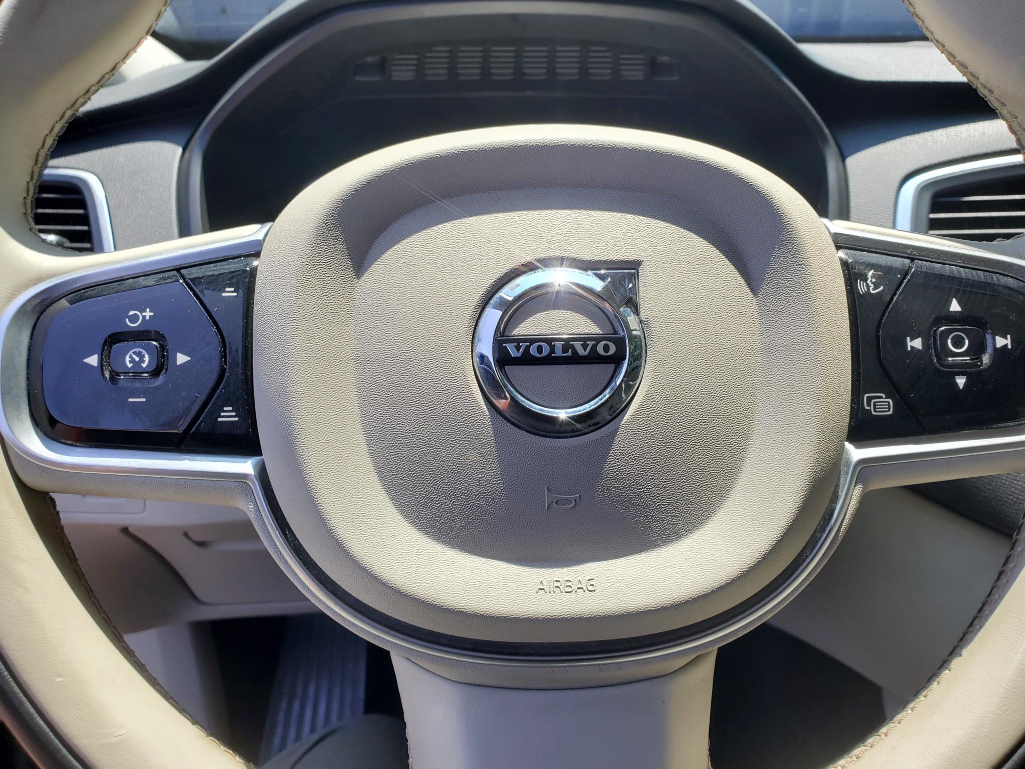 Volvo XC90  2019