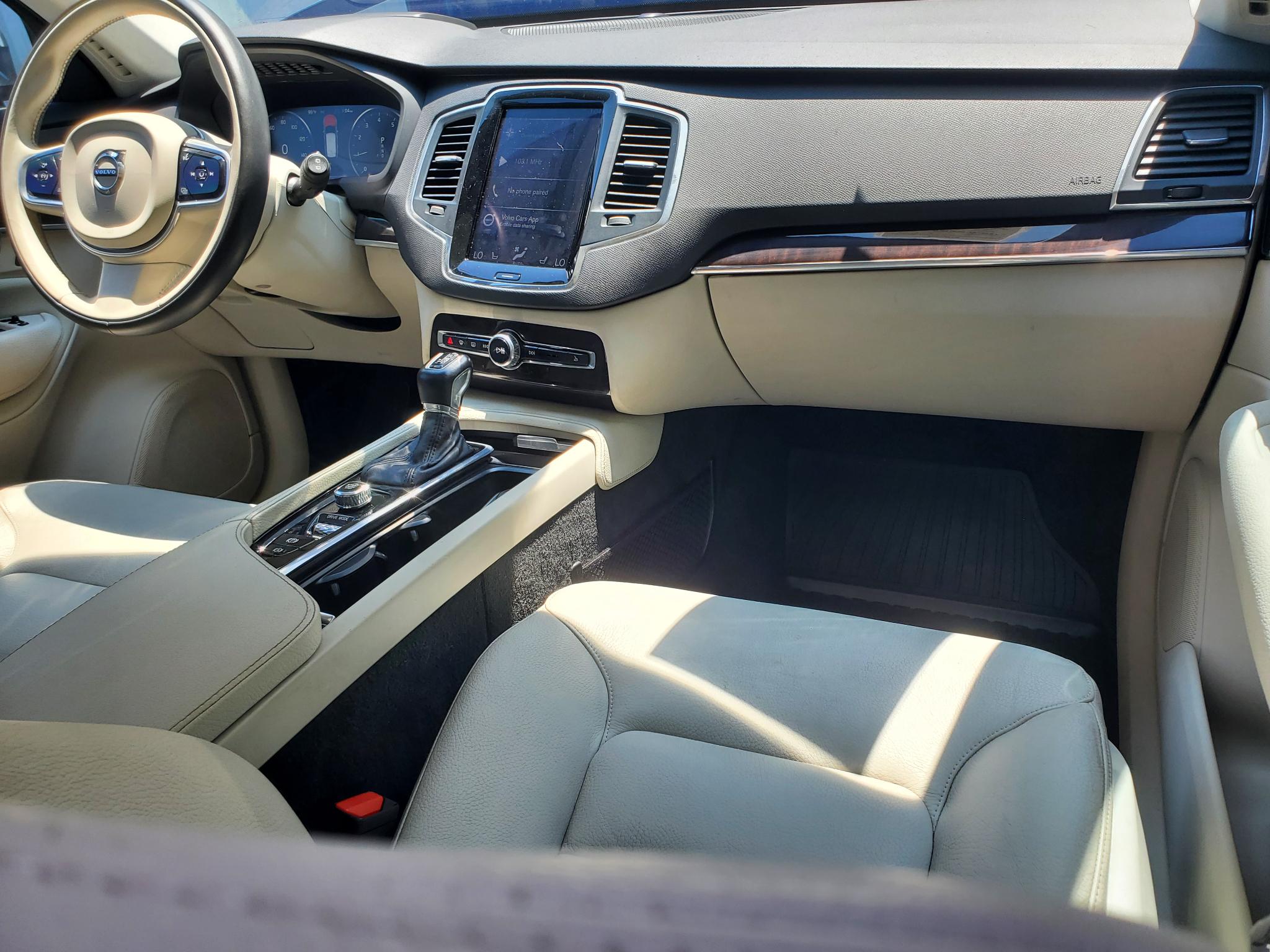 Volvo XC90  2019