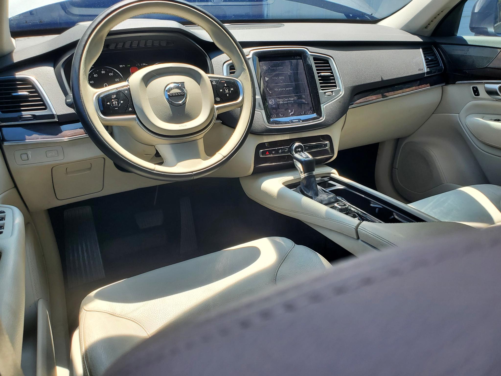 Volvo XC90  2019