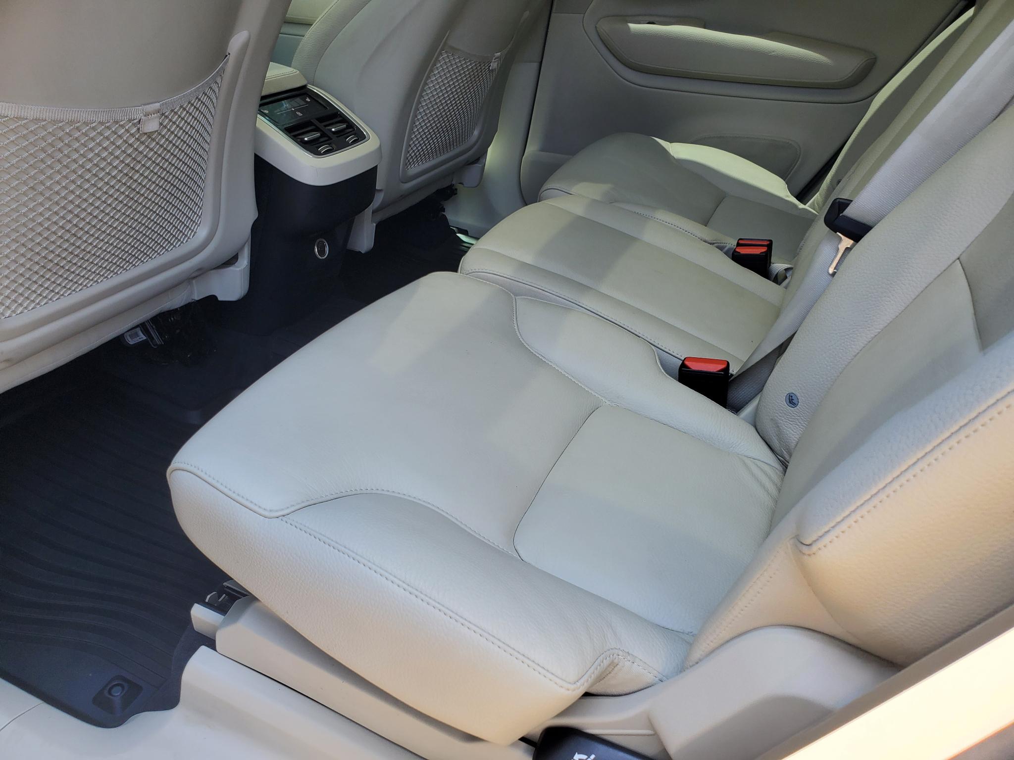 Volvo XC90  2019