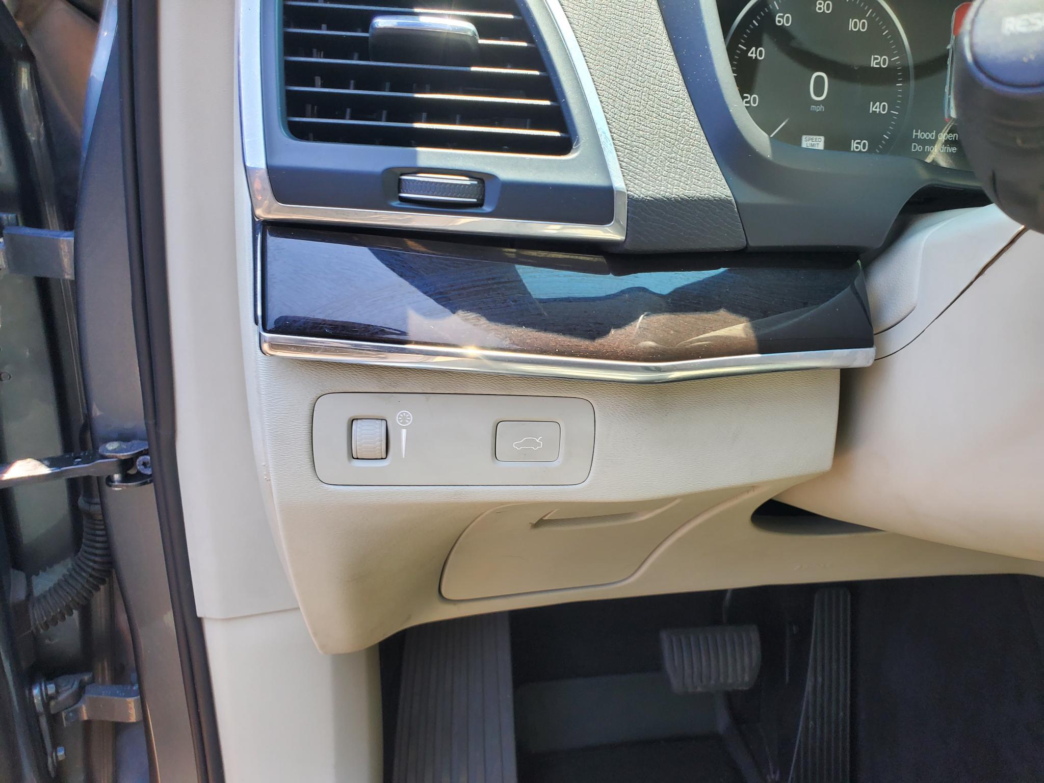 Volvo XC90  2019