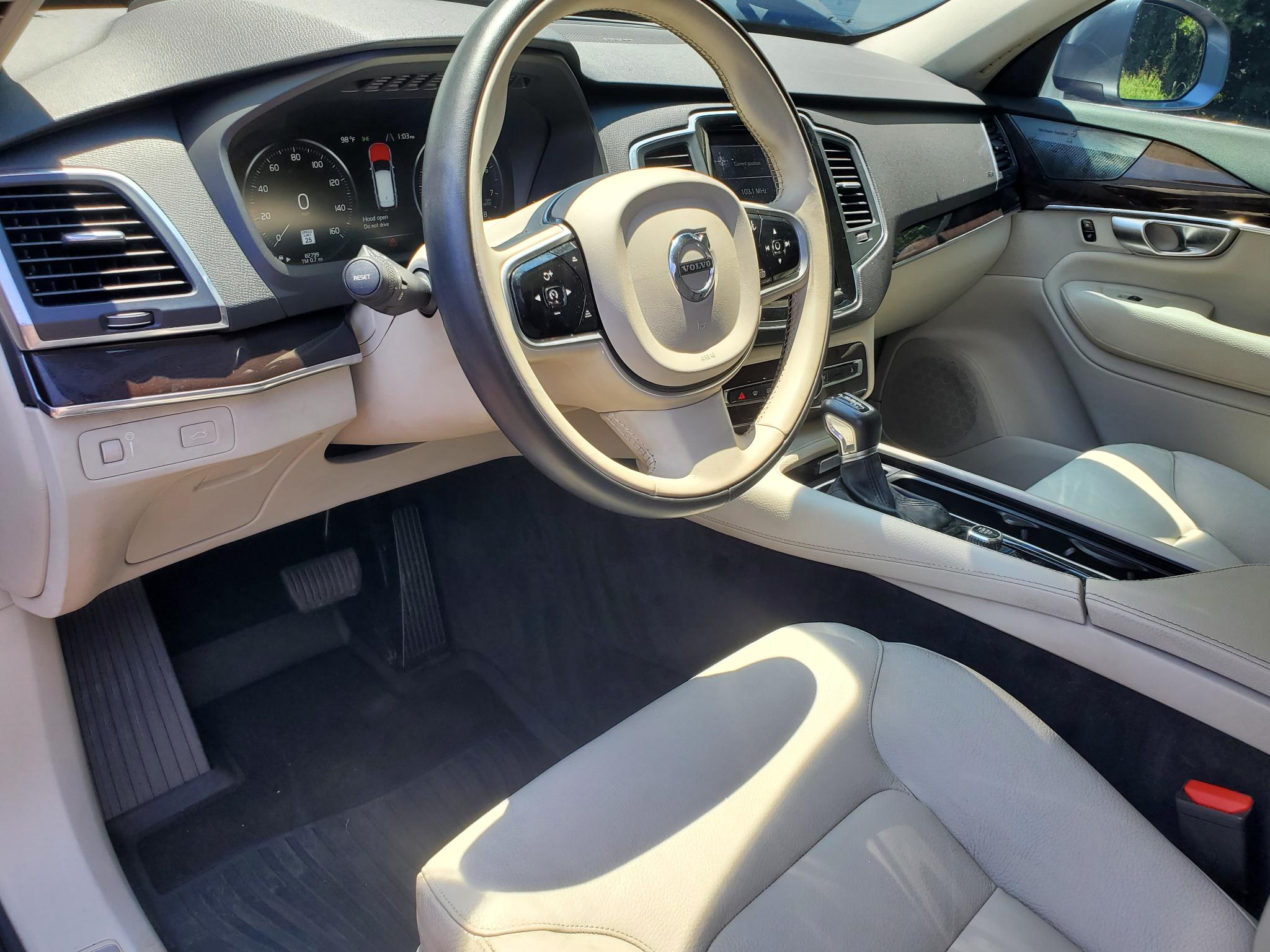 Volvo XC90  2019