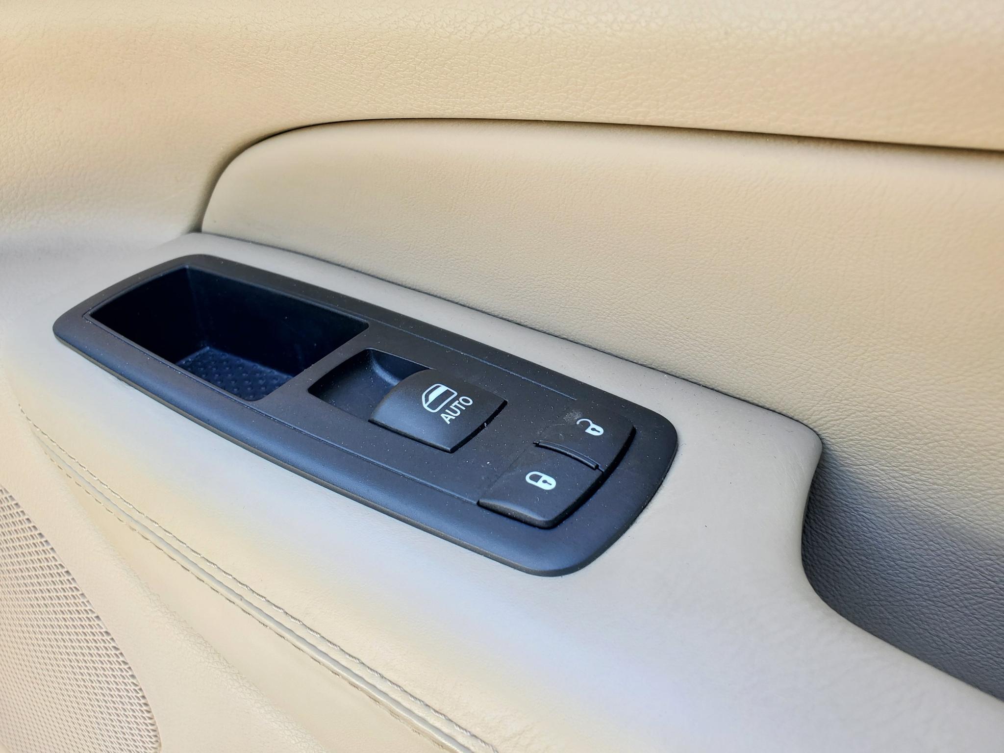 Jeep Grand Cherokee RWD 4dr Overland 2016