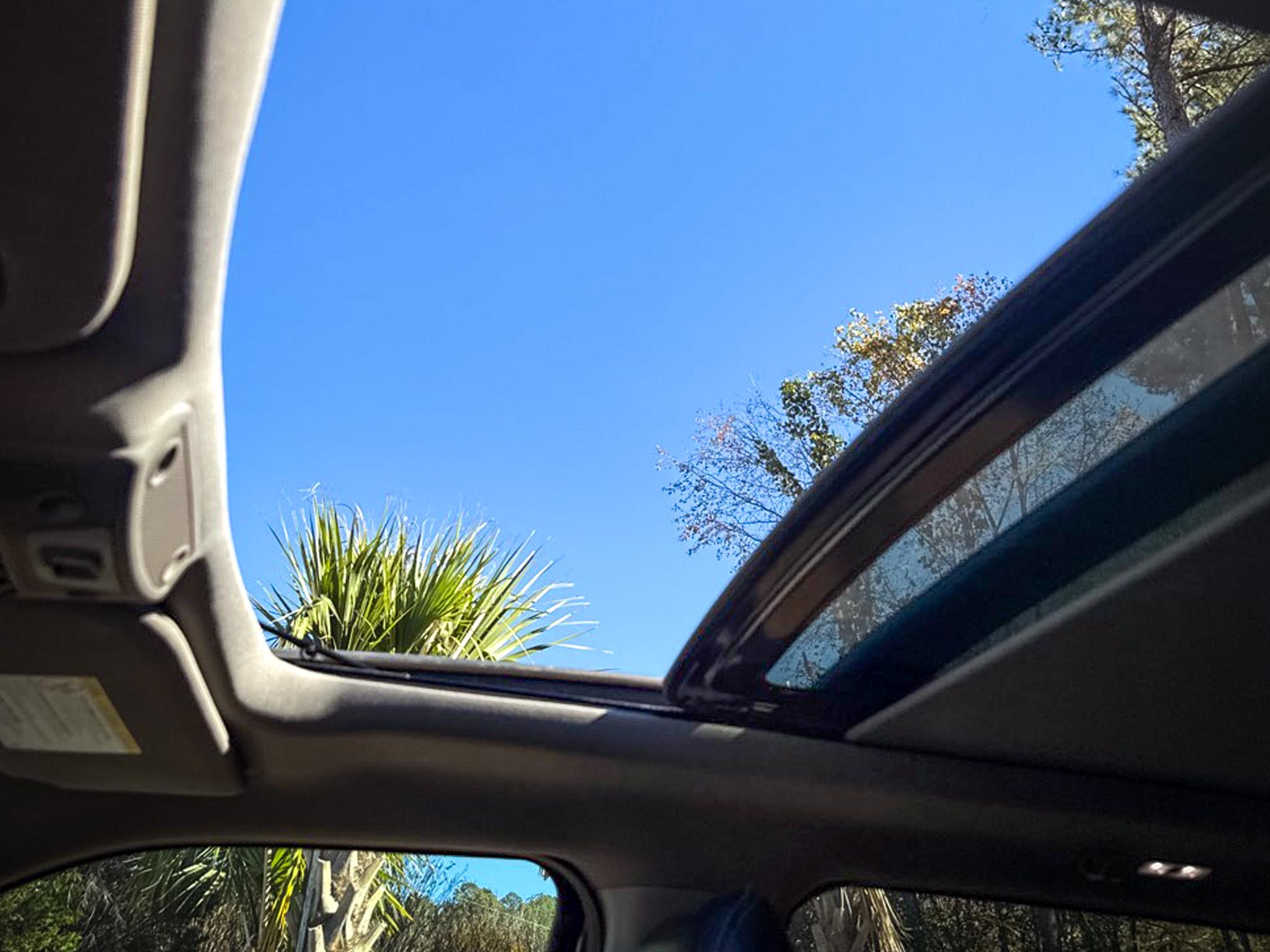 Ford Super Duty F-250 SRW Lariat 4WD Crew Cab 8' Box 2017