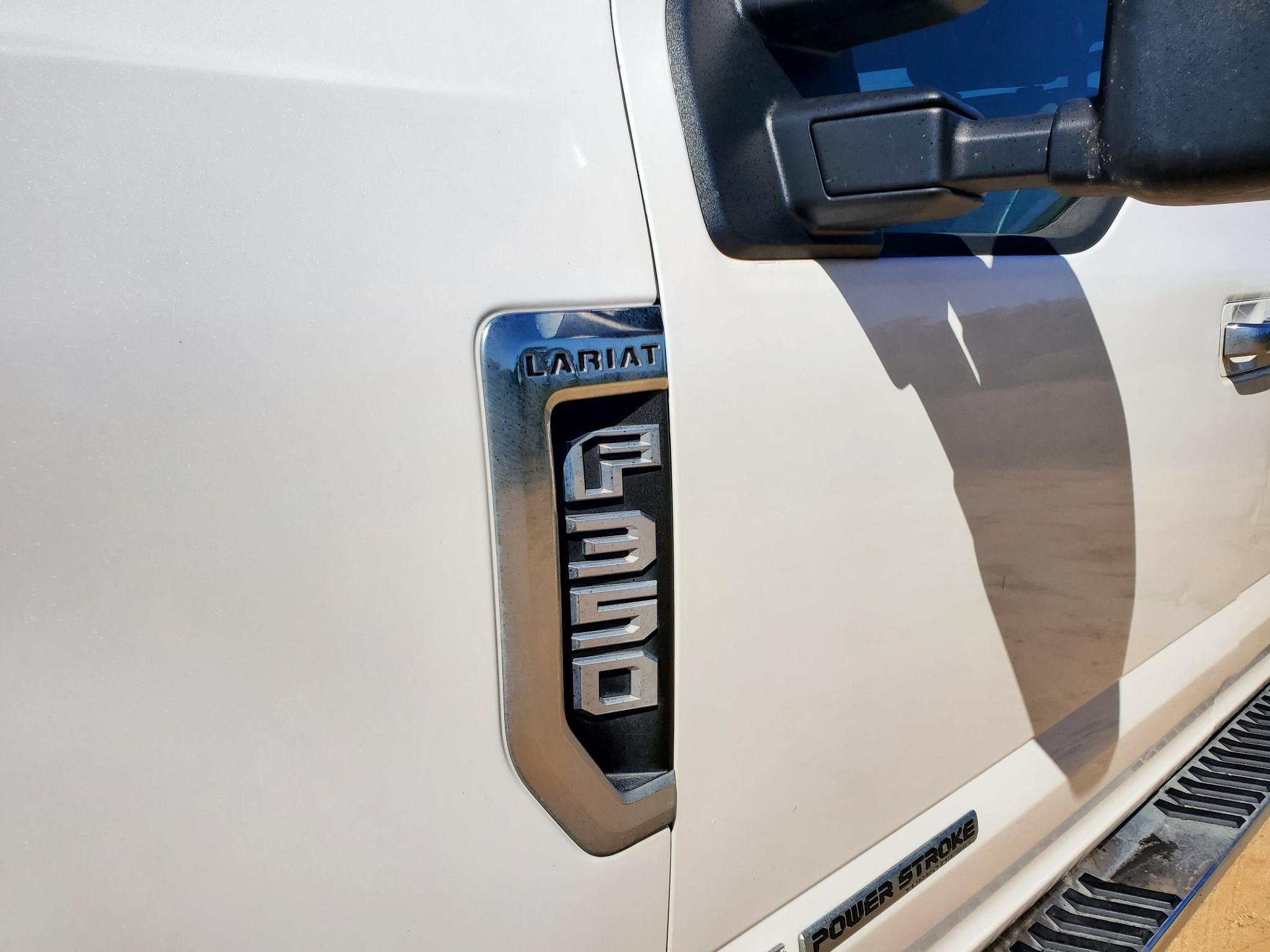 Ford Super Duty F-350 DRW King Ranch 4WD Crew Cab 8' Box 2017