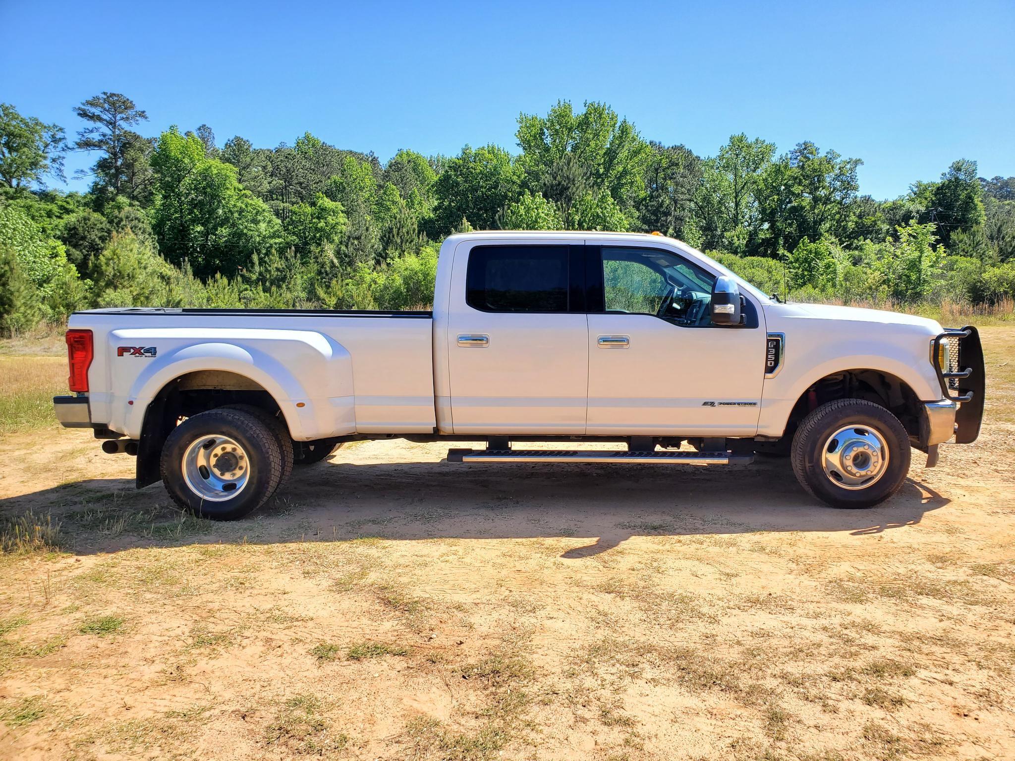 Ford Super Duty F-350 DRW King Ranch 4WD Crew Cab 8' Box 2017