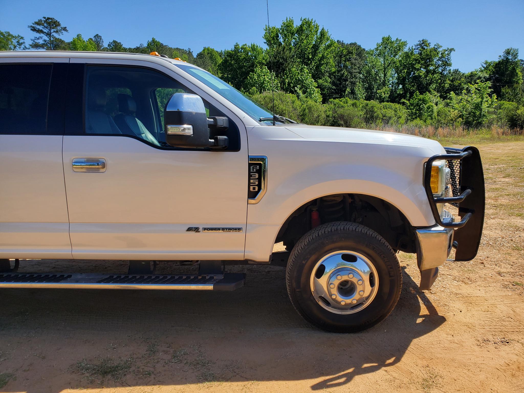 Ford Super Duty F-350 DRW King Ranch 4WD Crew Cab 8' Box 2017
