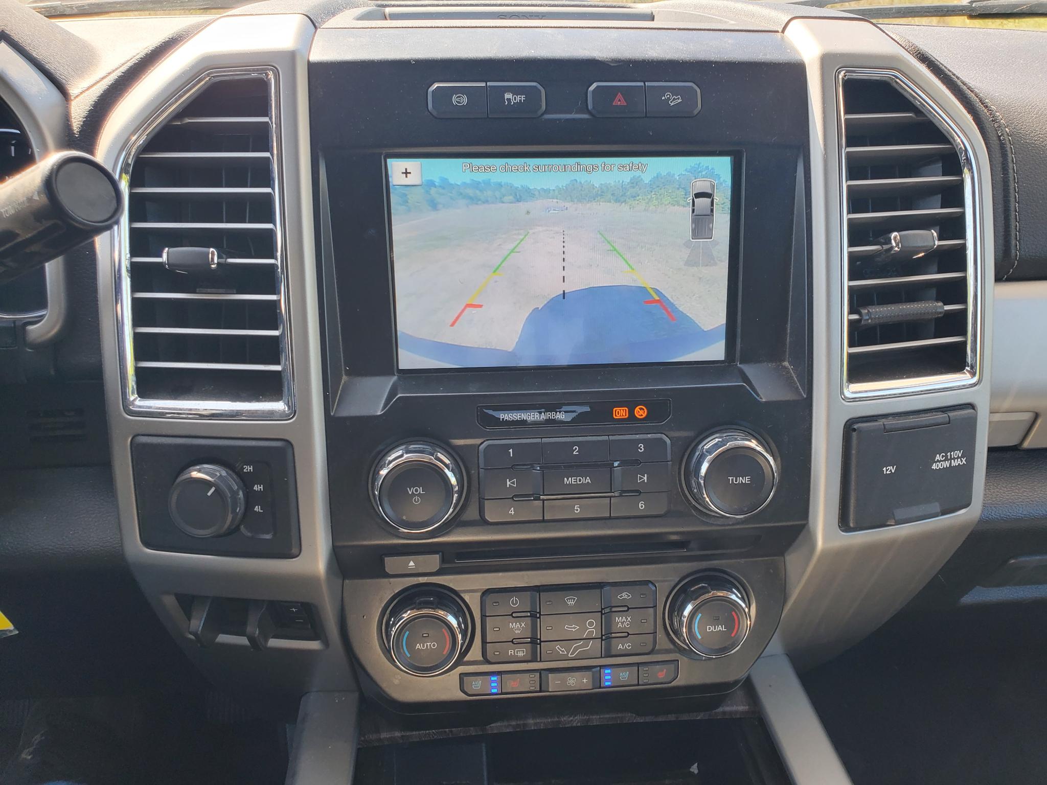 Ford Super Duty F-350 DRW King Ranch 4WD Crew Cab 8' Box 2017