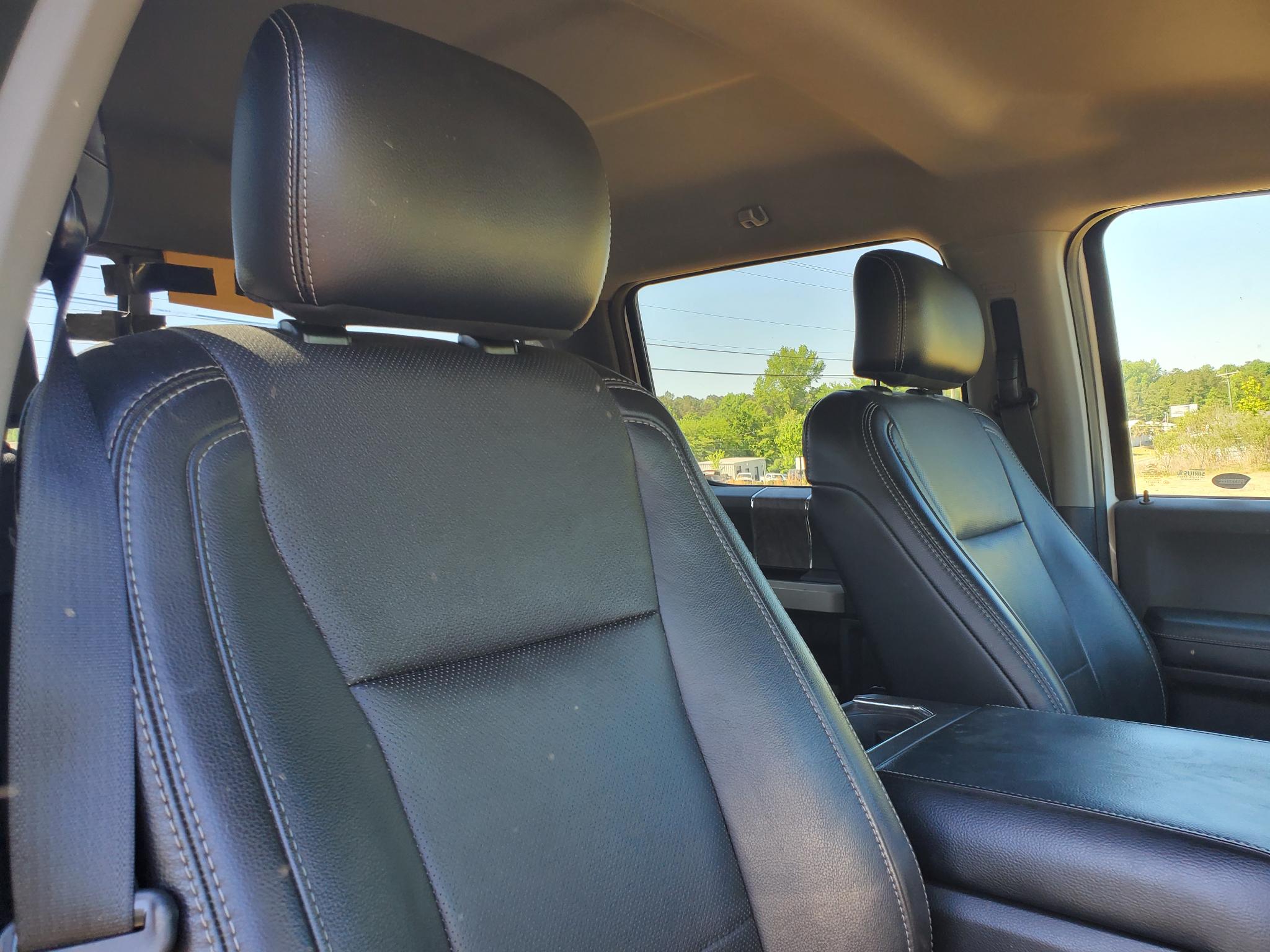 Ford Super Duty F-350 DRW King Ranch 4WD Crew Cab 8' Box 2017