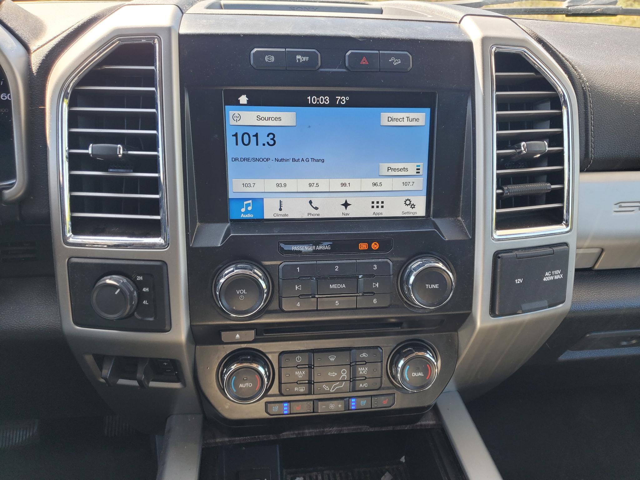 Ford Super Duty F-350 DRW King Ranch 4WD Crew Cab 8' Box 2017