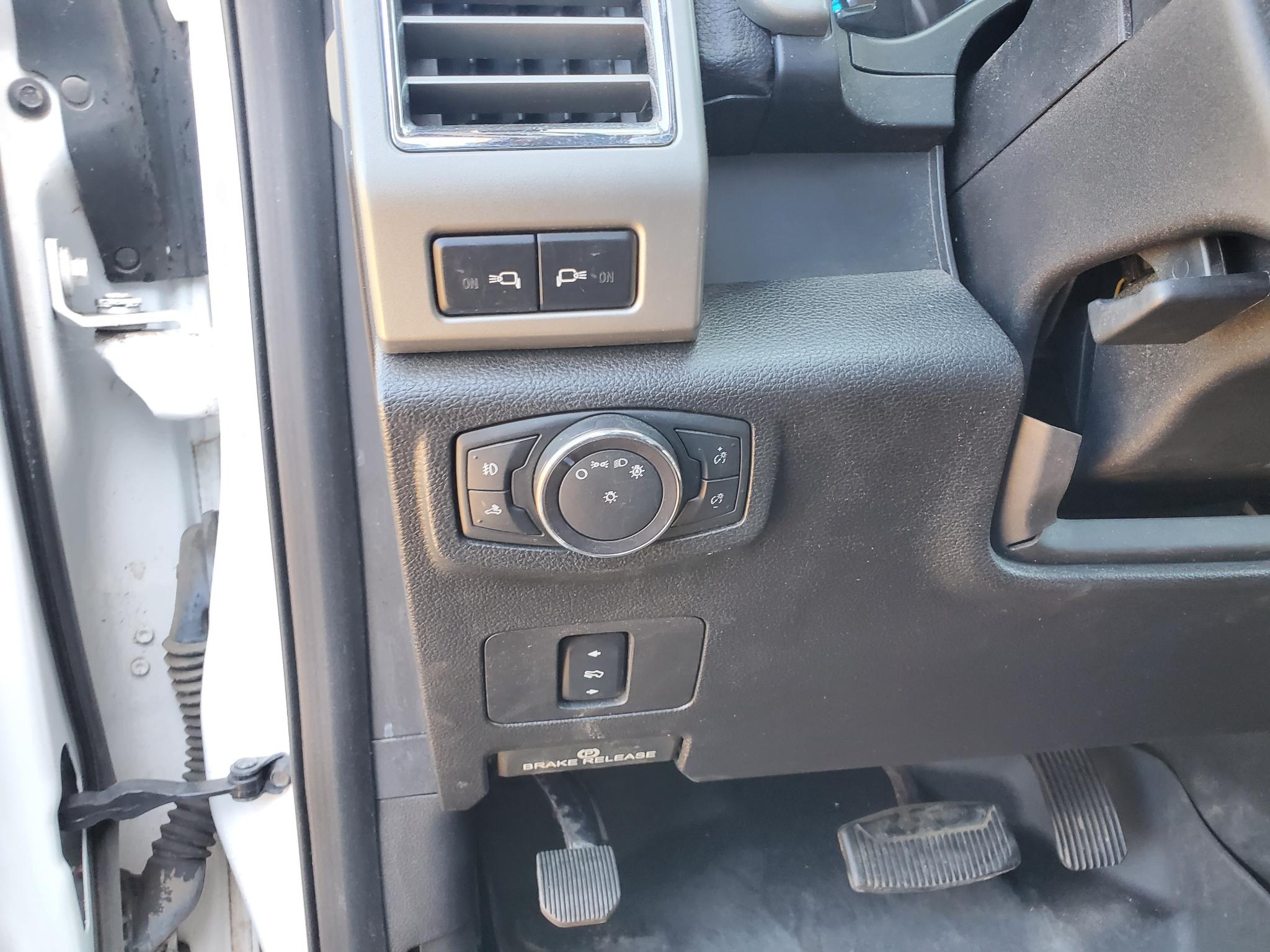 Ford Super Duty F-350 DRW King Ranch 4WD Crew Cab 8' Box 2017