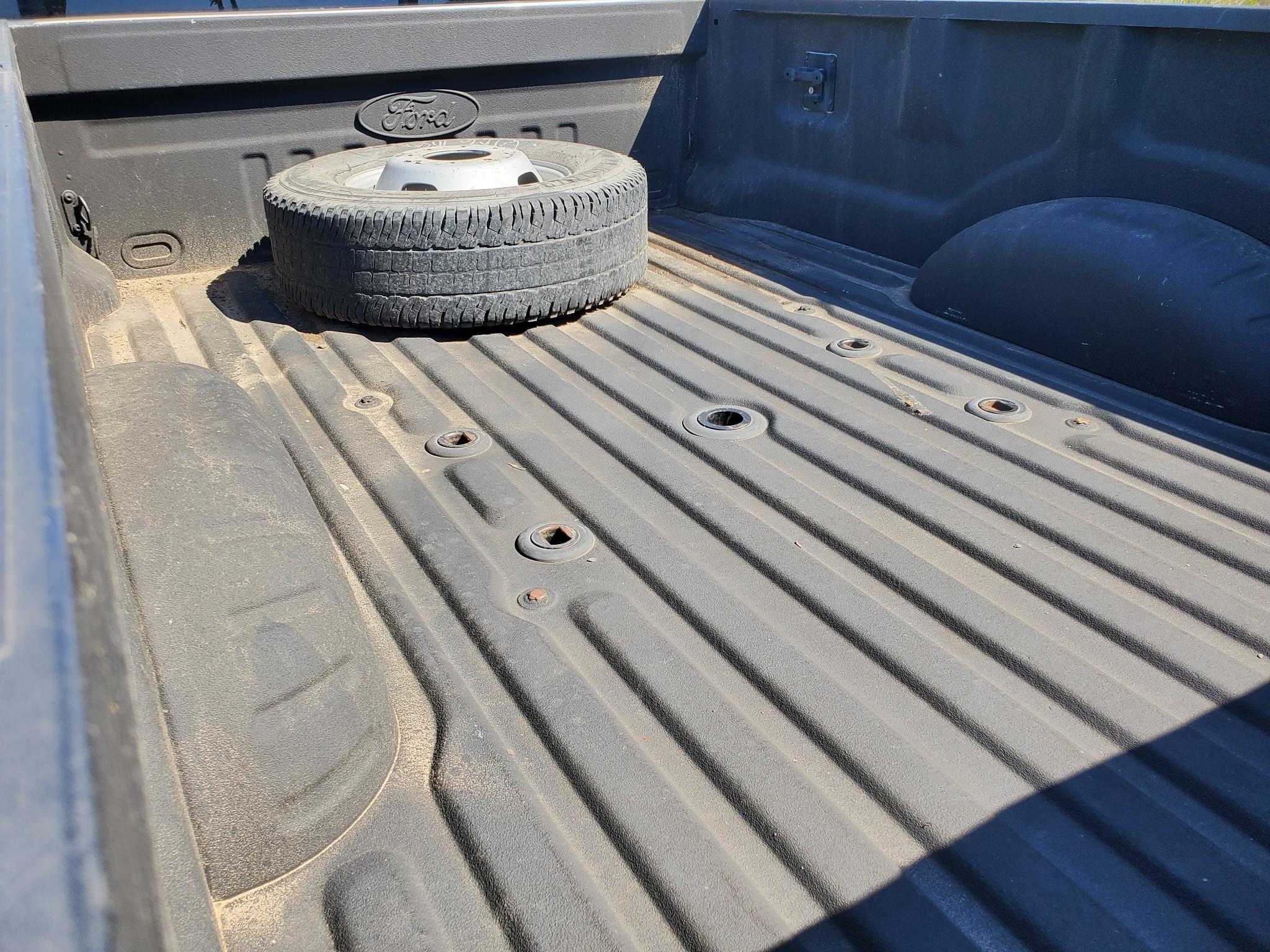 Ford Super Duty F-350 DRW King Ranch 4WD Crew Cab 8' Box 2017