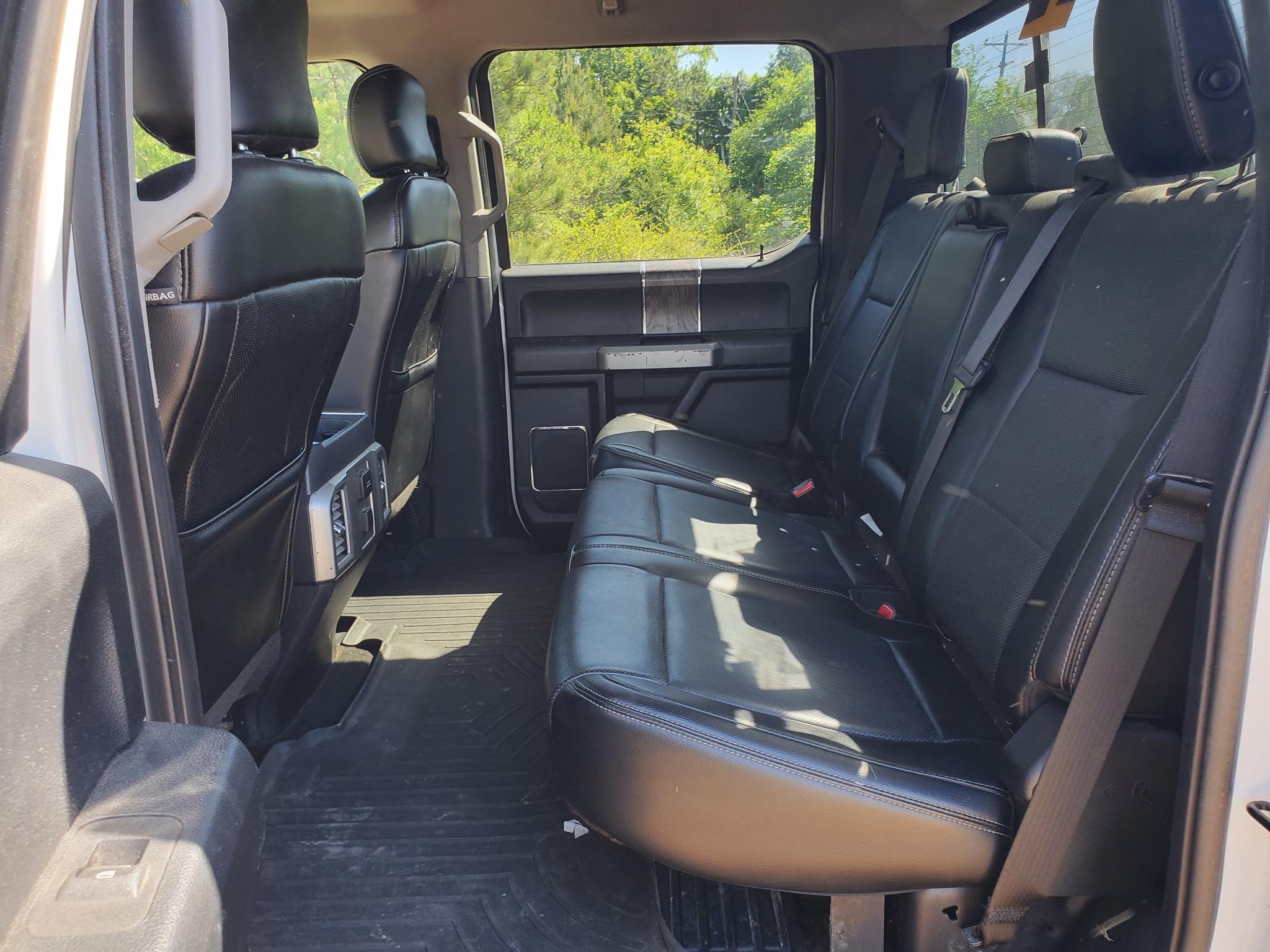 Ford Super Duty F-350 DRW King Ranch 4WD Crew Cab 8' Box 2017