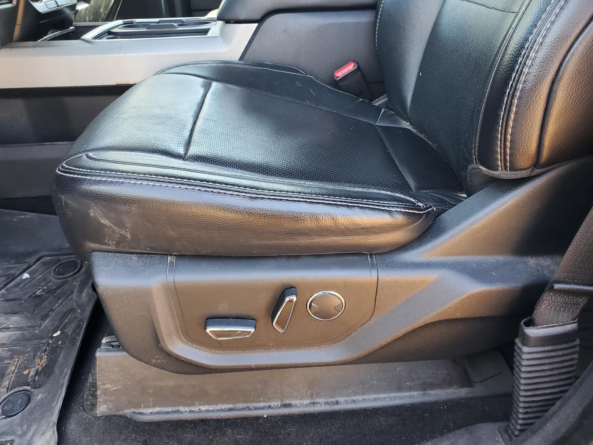 Ford Super Duty F-350 DRW King Ranch 4WD Crew Cab 8' Box 2017