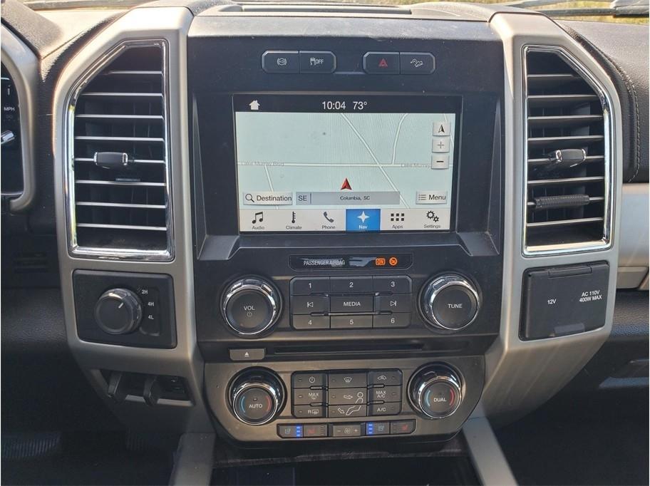 Ford Super Duty F-350 DRW Lariat 4WD Crew Cab 8' Box 2017