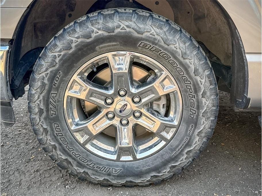 Ford F-150 XLT 4WD SuperCrew 5.5' Box 2023