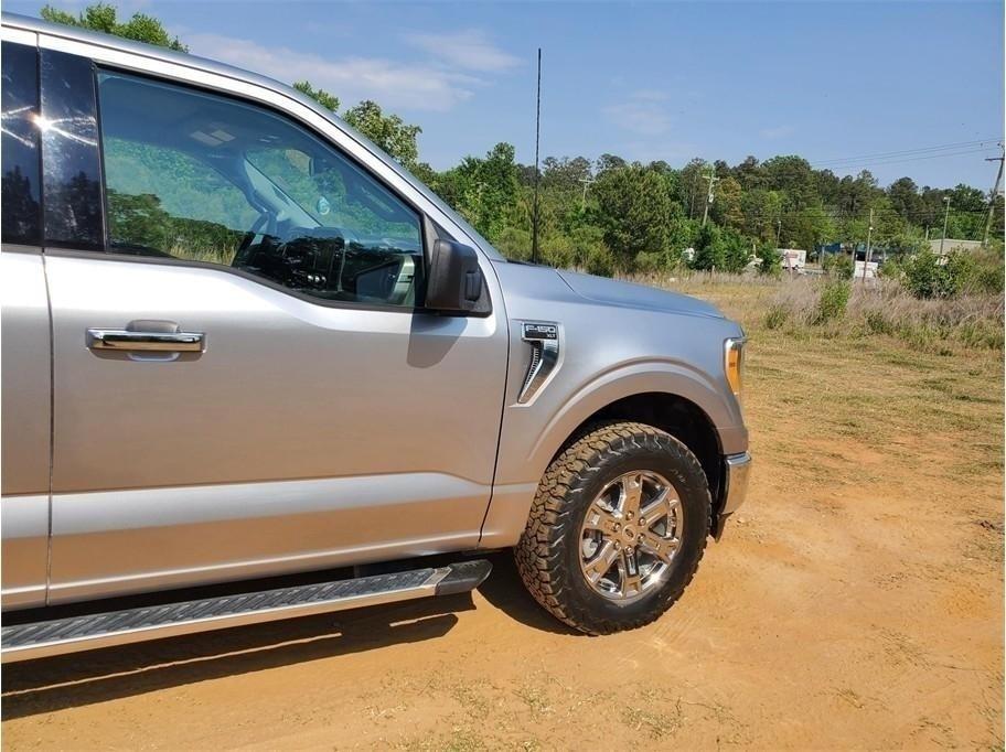 Ford F-150 XLT 4WD SuperCrew 5.5' Box 2023