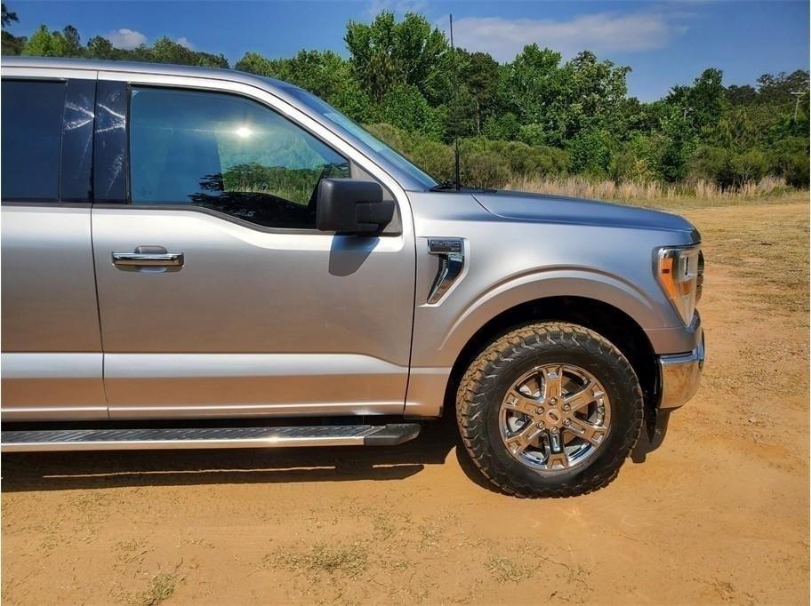 Ford F-150 XLT 4WD SuperCrew 5.5' Box 2023