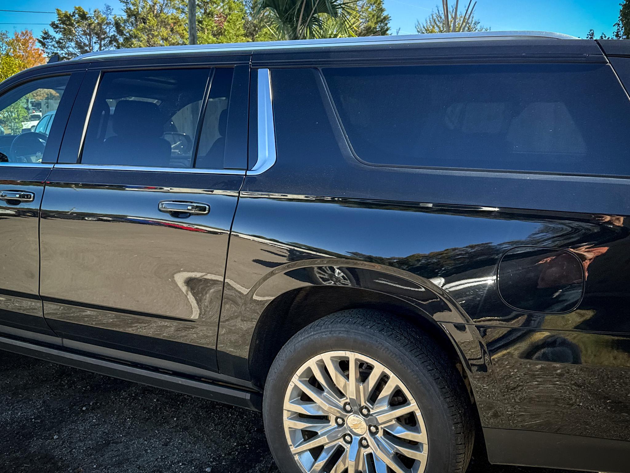 Chevrolet Suburban 4WD 4dr High Country 2023