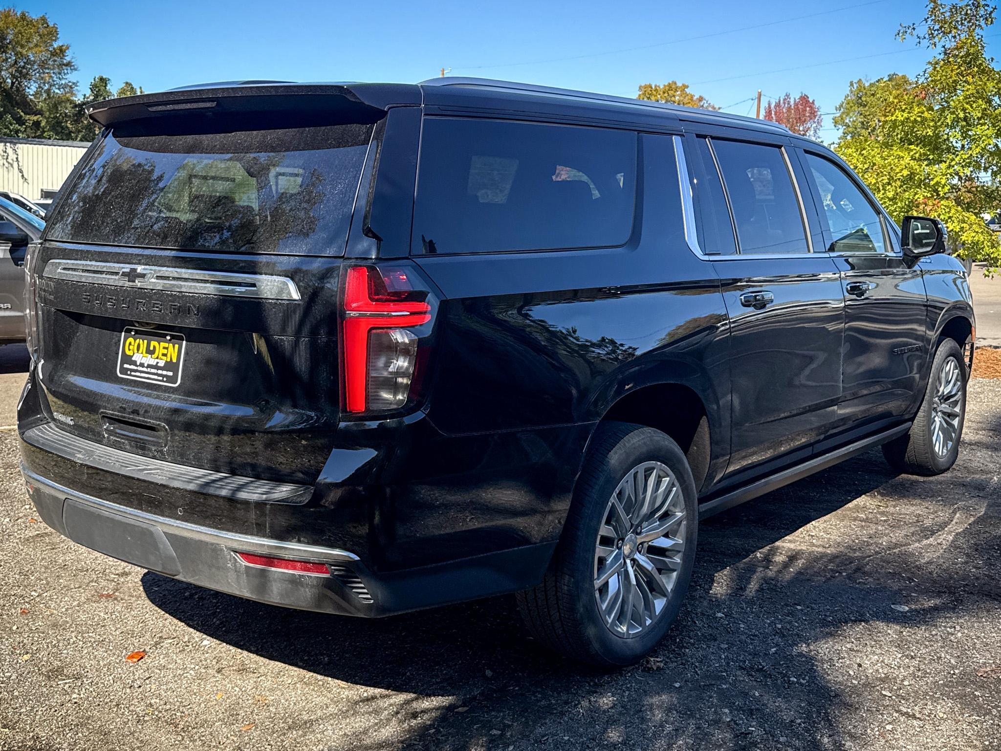 Chevrolet Suburban 4WD 4dr High Country 2023