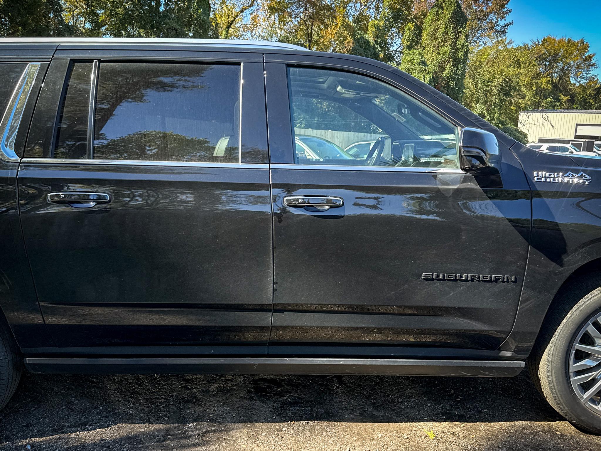 Chevrolet Suburban 4WD 4dr High Country 2023