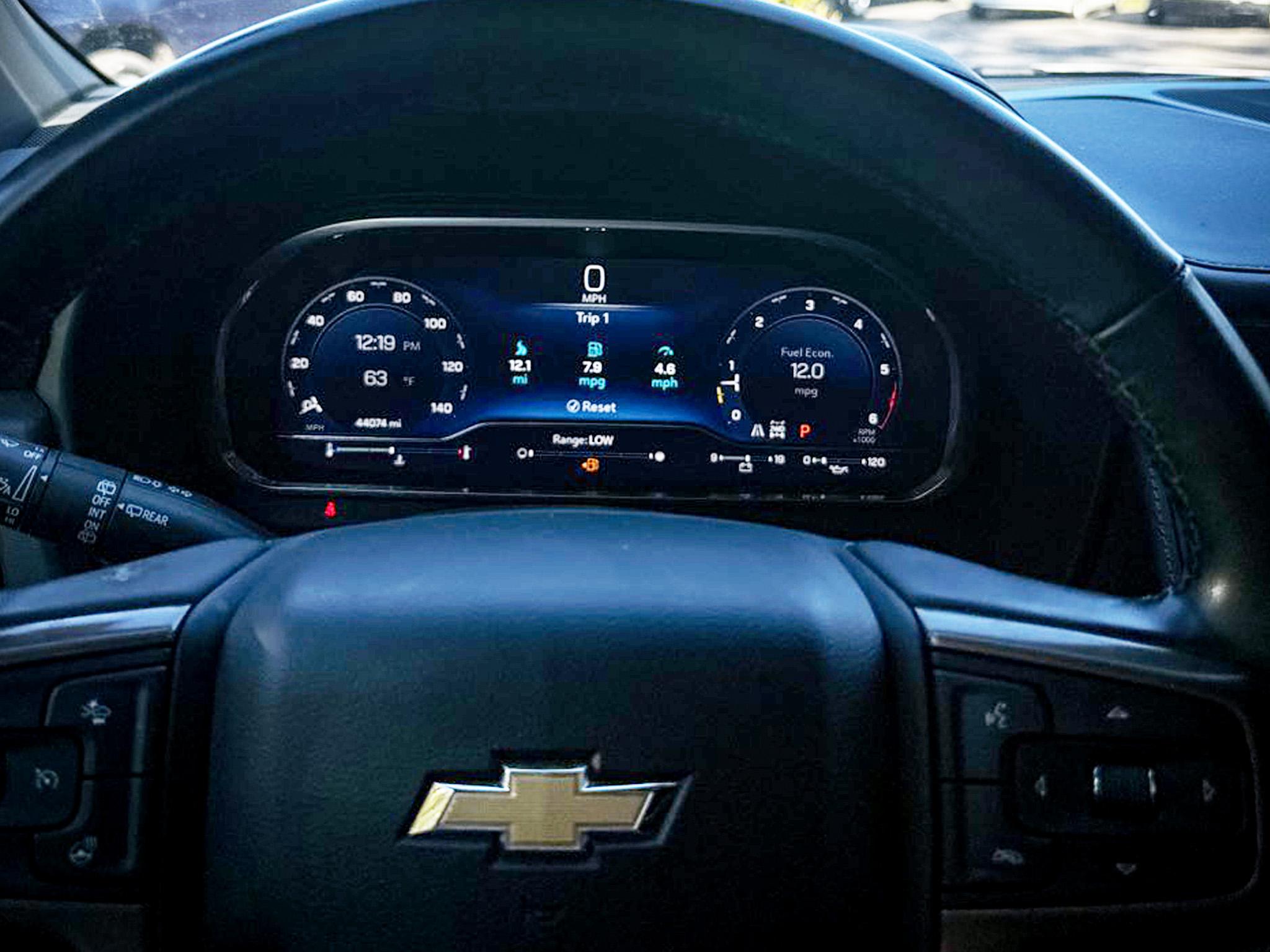 Chevrolet Suburban 4WD 4dr High Country 2023