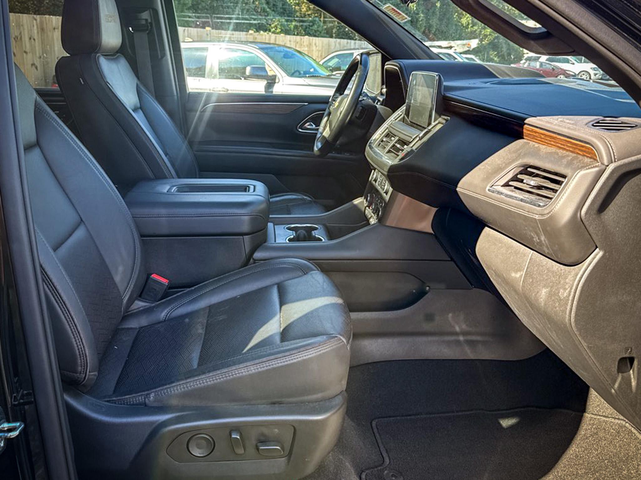 Chevrolet Suburban 4WD 4dr High Country 2023