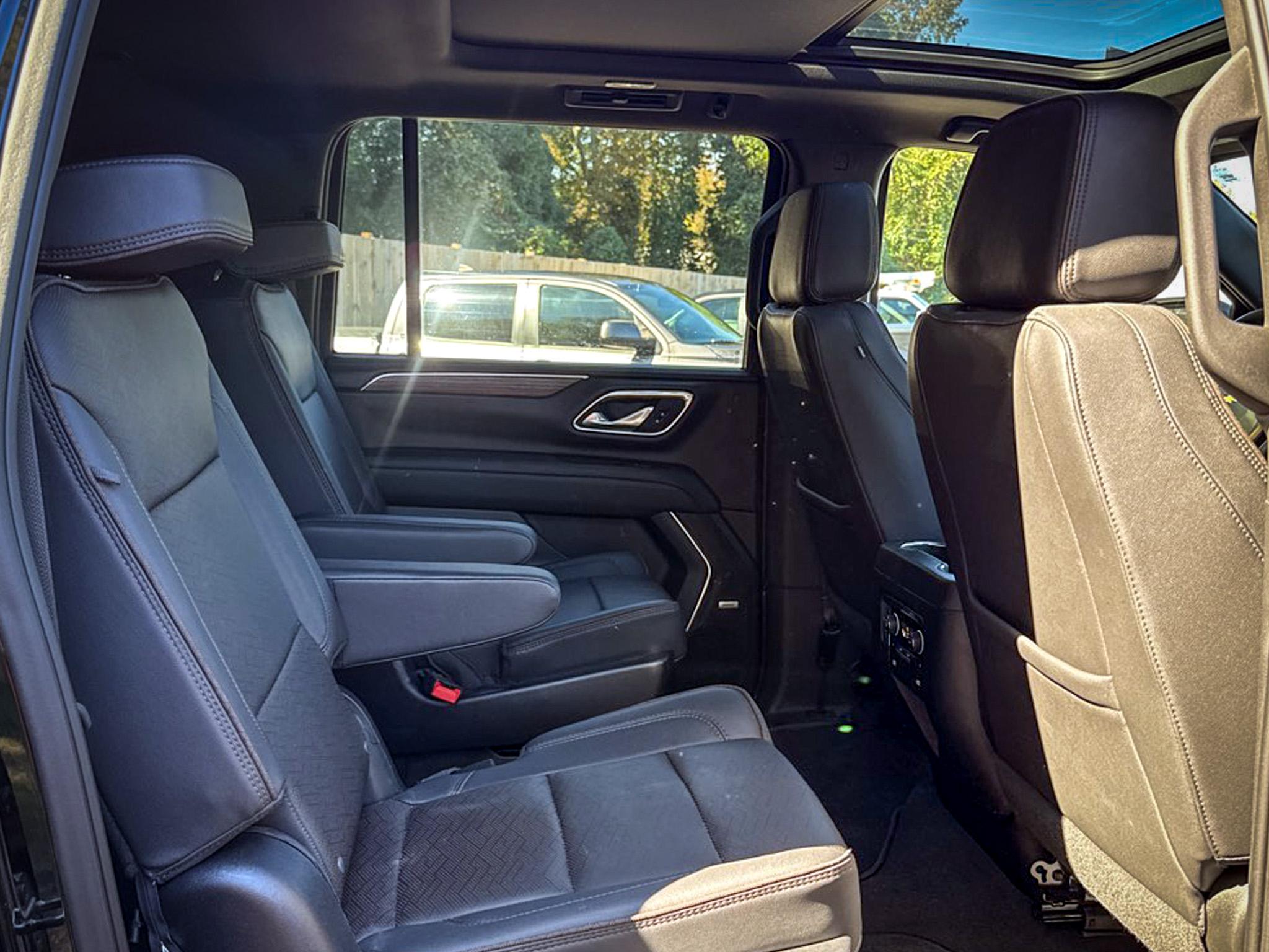 Chevrolet Suburban 4WD 4dr High Country 2023