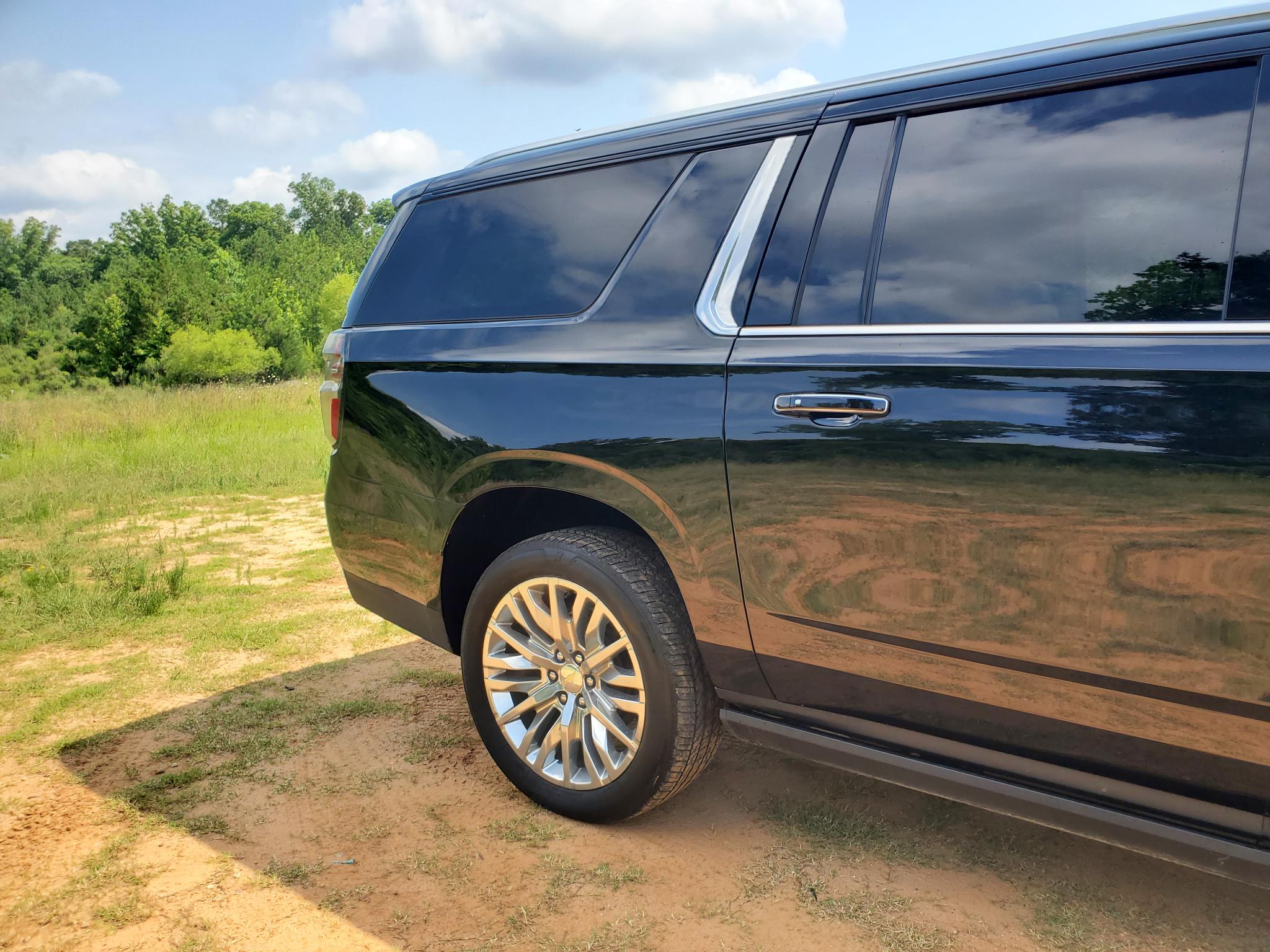 Chevrolet Suburban 4WD 4dr High Country 2023