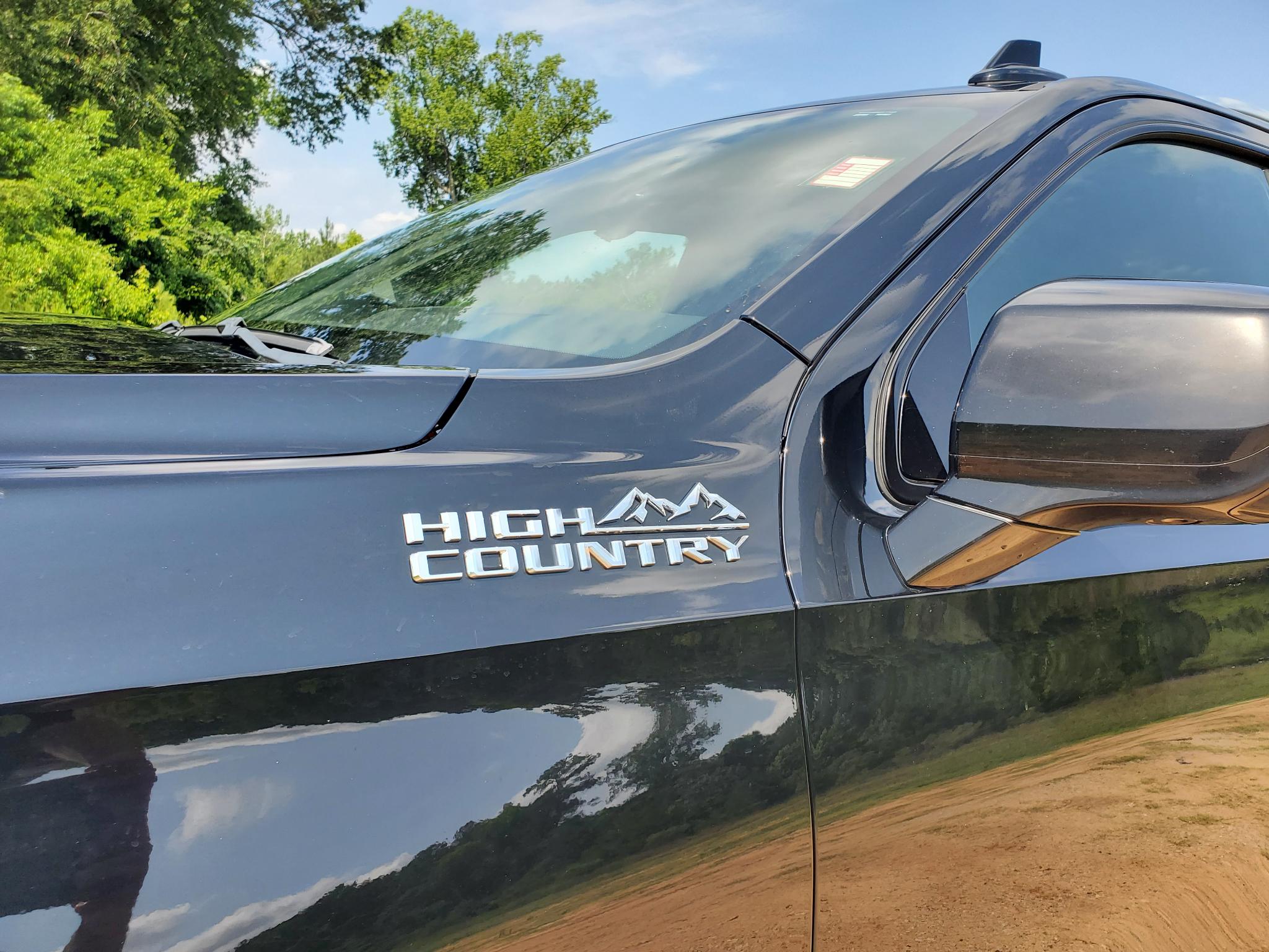 Chevrolet Suburban 4WD 4dr High Country 2023
