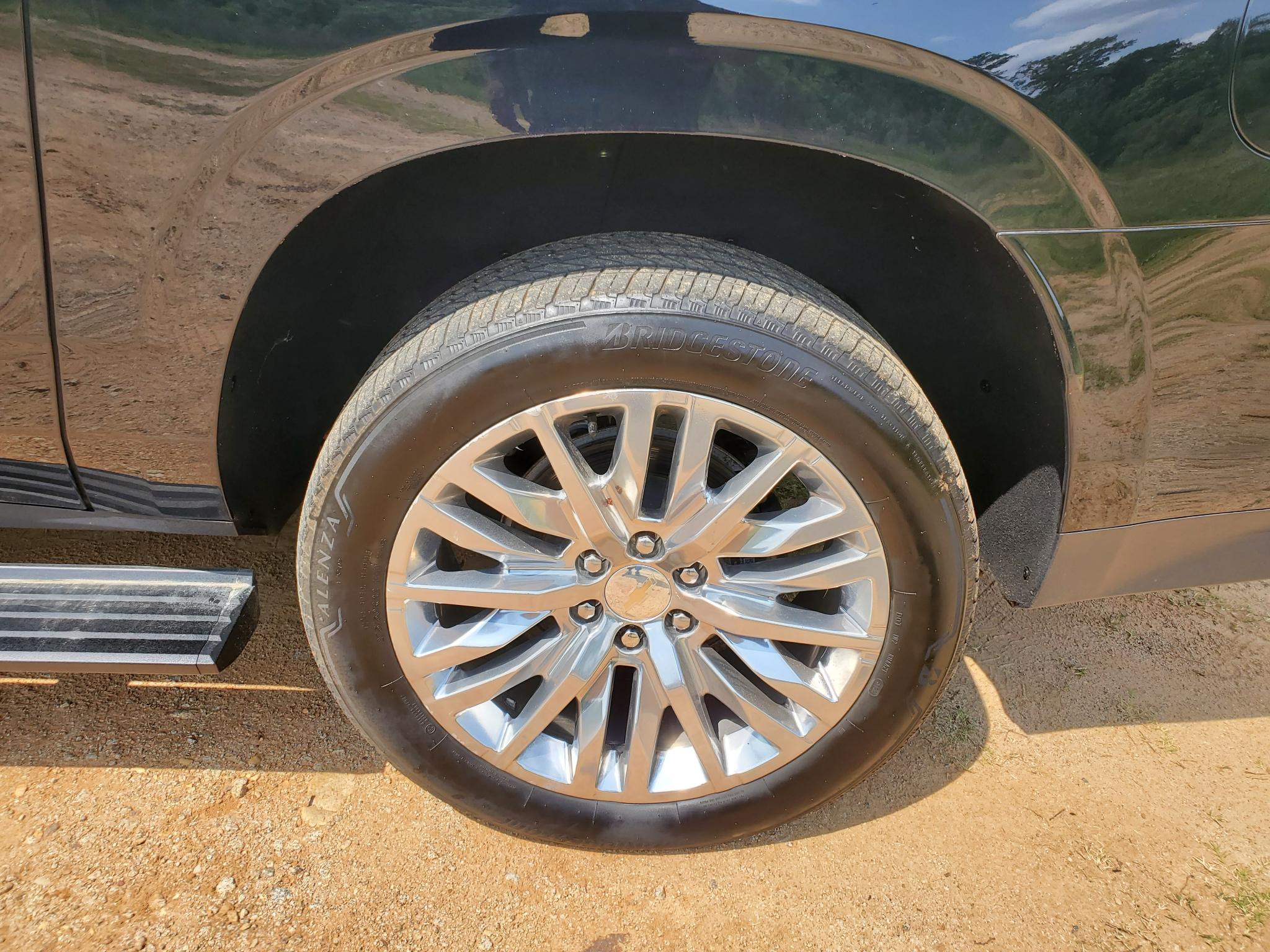 Chevrolet Suburban 4WD 4dr High Country 2023