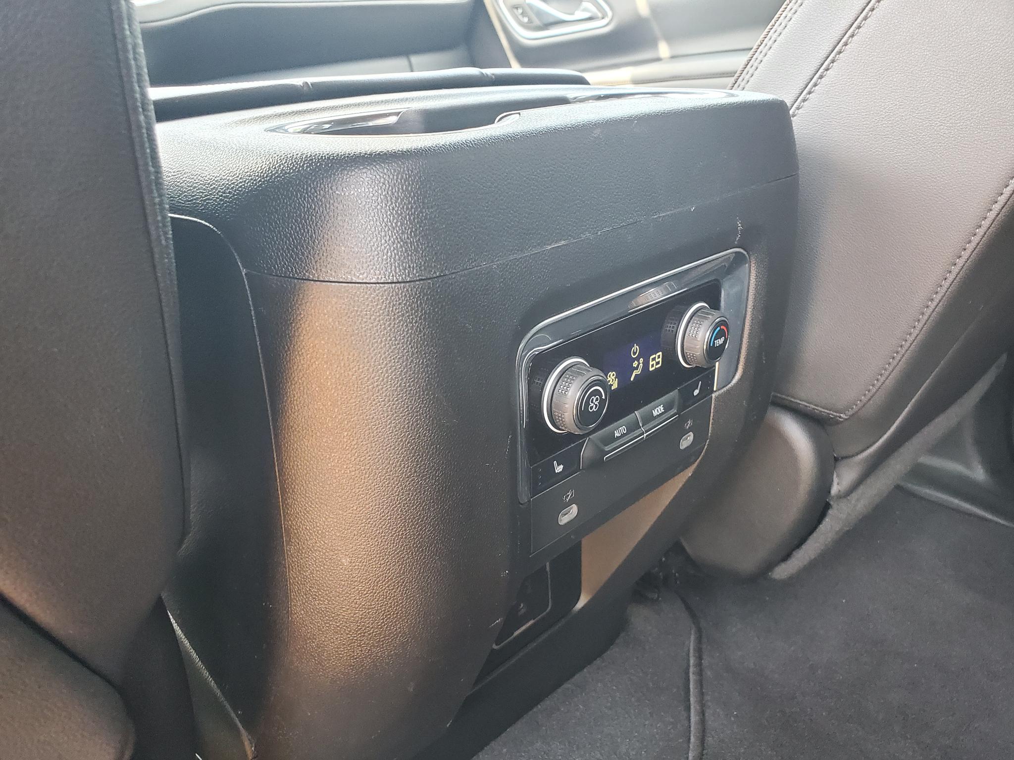 Chevrolet Suburban 4WD 4dr High Country 2023